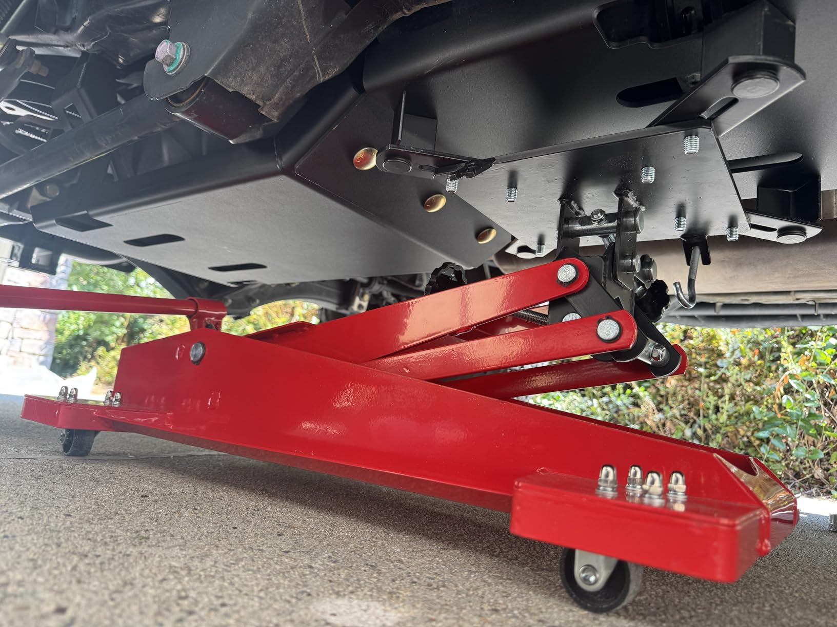 1100 lb Hydraulic Transmission Jack, 7.68