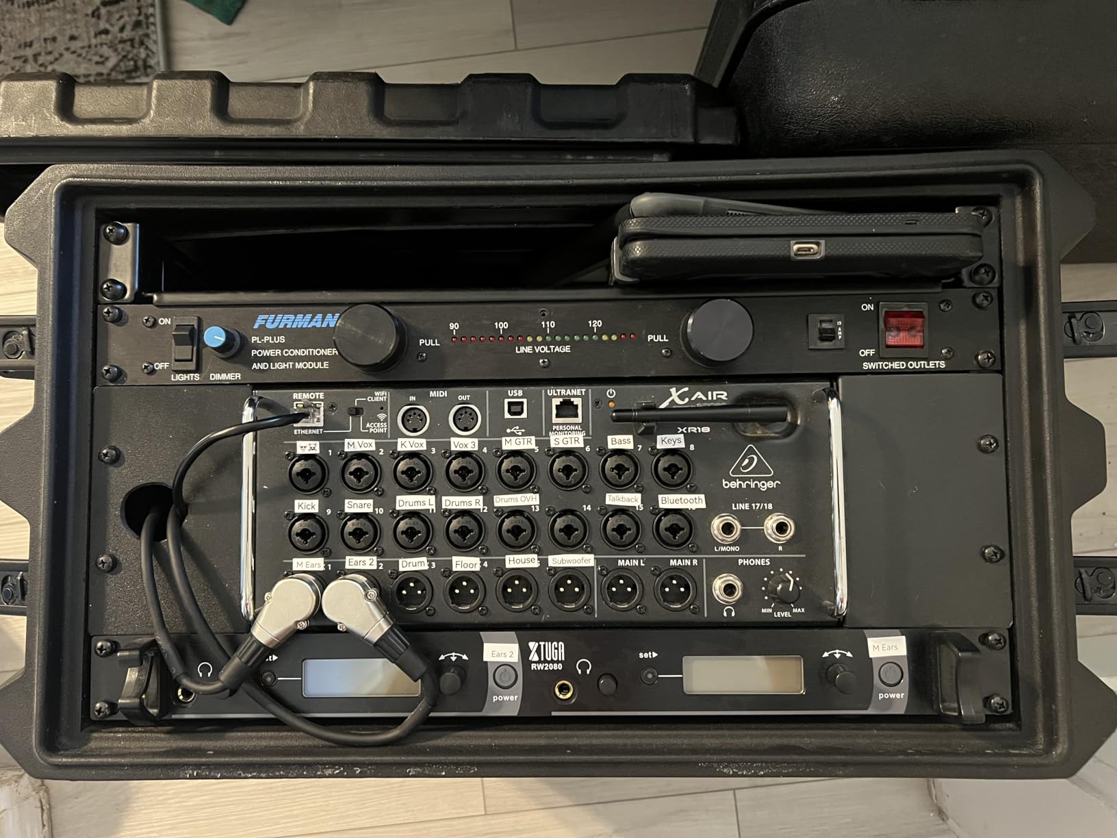 XTUGA RW2080 Wireless in Ear Monitor System,4 Bodypacks UHF IEM(902-928mhz) customer photo 1