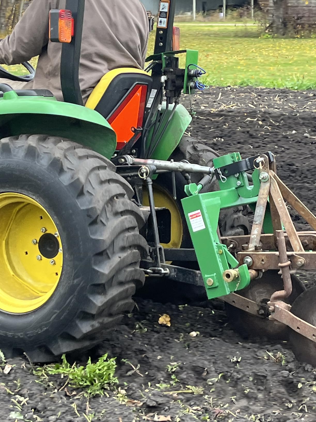 Titan Attachments Green 3 Point Quick Hitch Adaptor to Category 1 Tractors, 3000 LB Lifting Capacity, 27.5