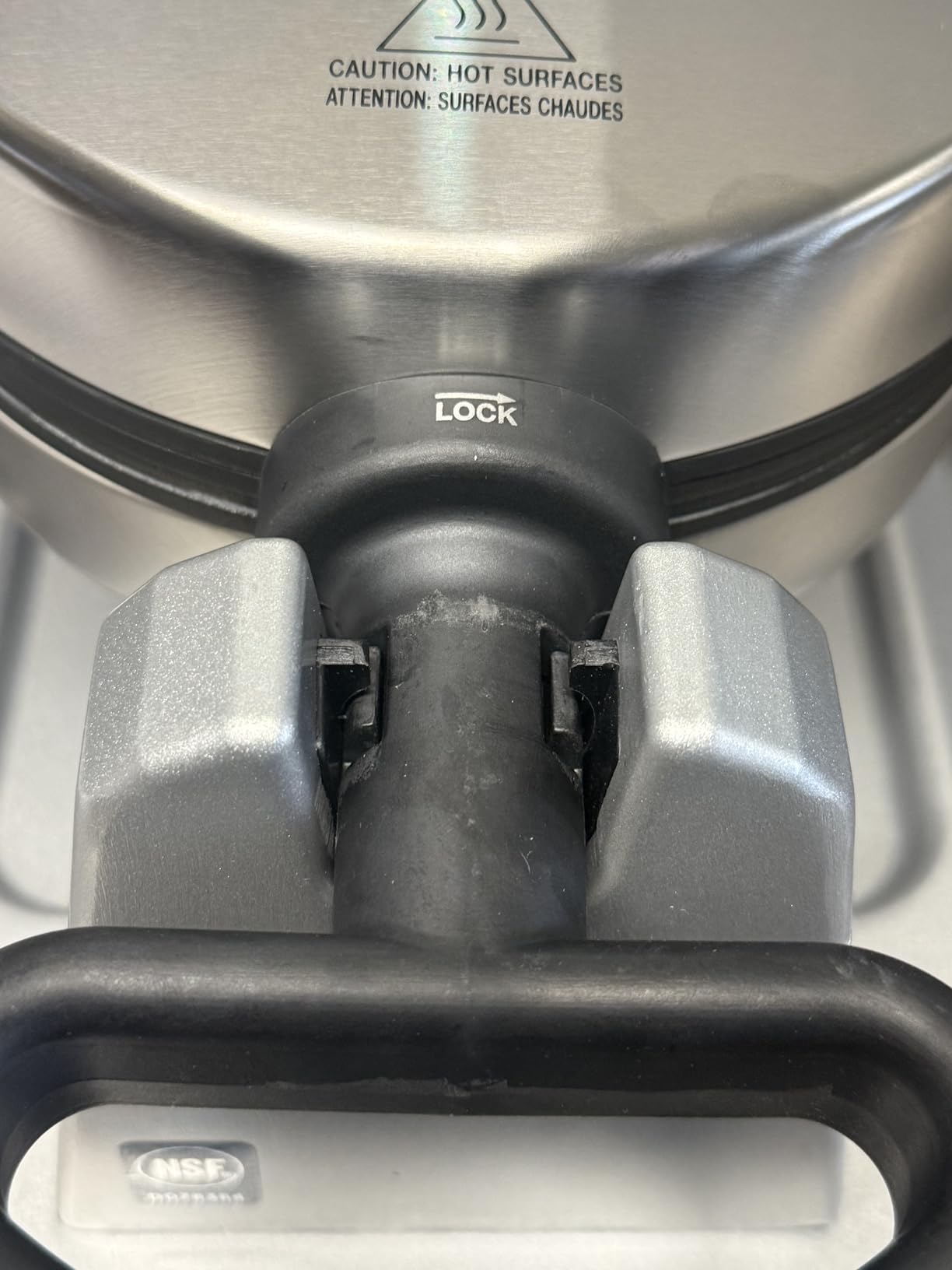 Waring Belgian Waffle Maker with Rotary Feature & 25 Waffles per Hour customer photo 1