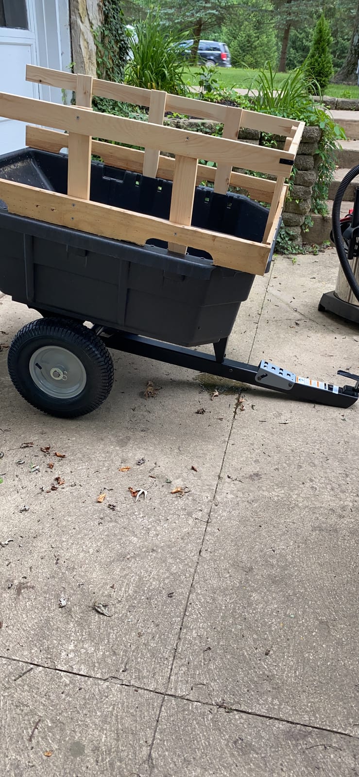 Ohio Steel 1000P-SD Poly Swivel Dump Cart, 15 cu.ft., 1000 lb Load Capacity customer photo 1