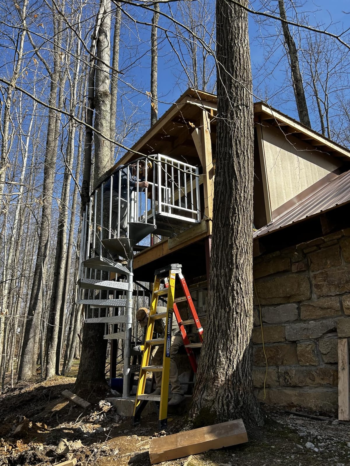 Reroute Industrial Galvanized Exterior 60in Diameter, Fits Height 102in - 114in, 2 36in Tall Platform Rails Spiral Stair Kit customer photo 1