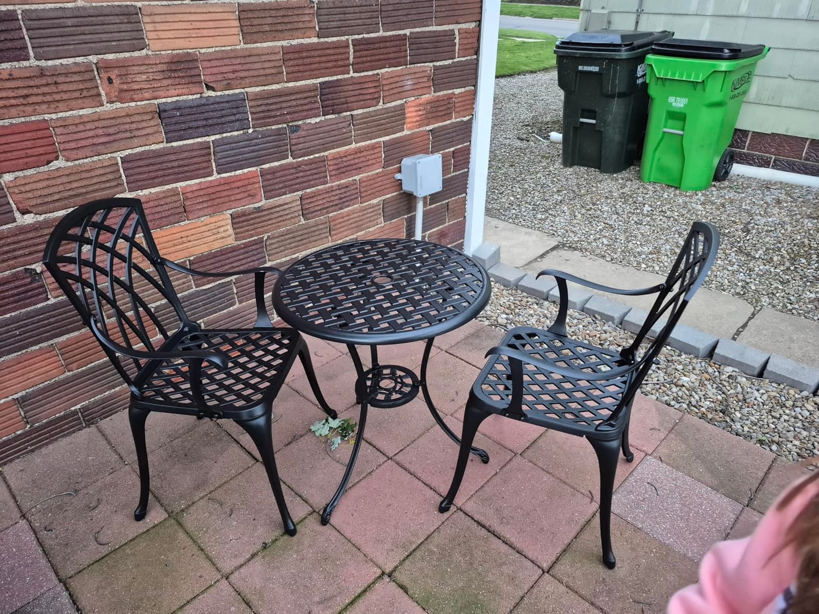 NUU GARDEN Patio Bistro Sets 3 Piece Cast Aluminum Bistro Table and Chairs Set with Umbrella Hole Bistro Set of 2 for Patio Backyard, Black customer photo 2