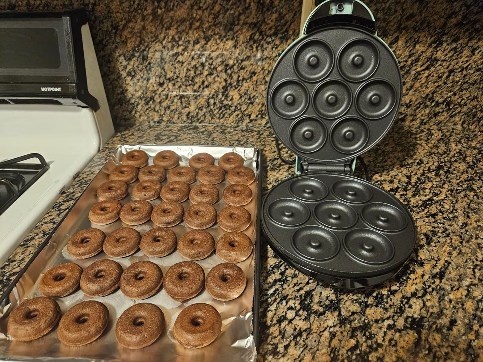 Dash Express Mini Donut Maker, 7 Donuts, Aqua customer photo 1