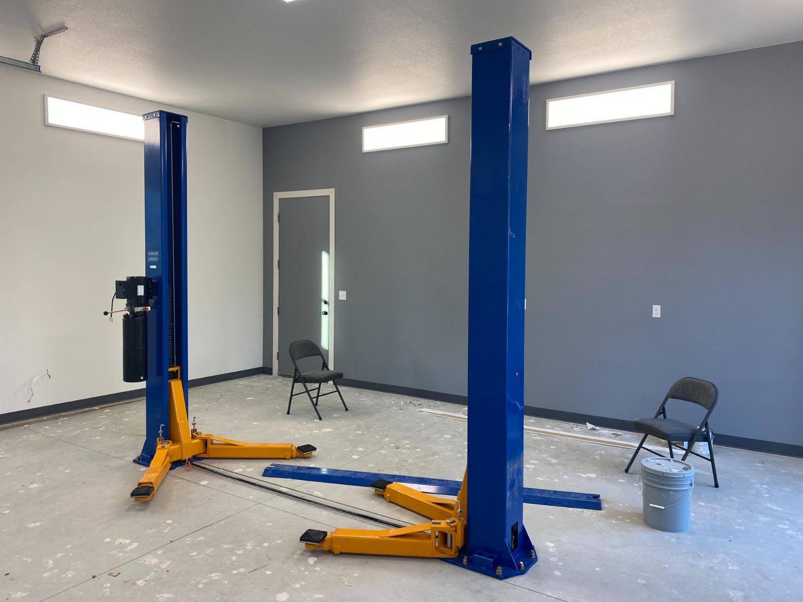 Triumph NT9FP 9,000 lb Two Post Auto Lift Floor Plate Car Hoist Truck Jack Garage customer photo 1