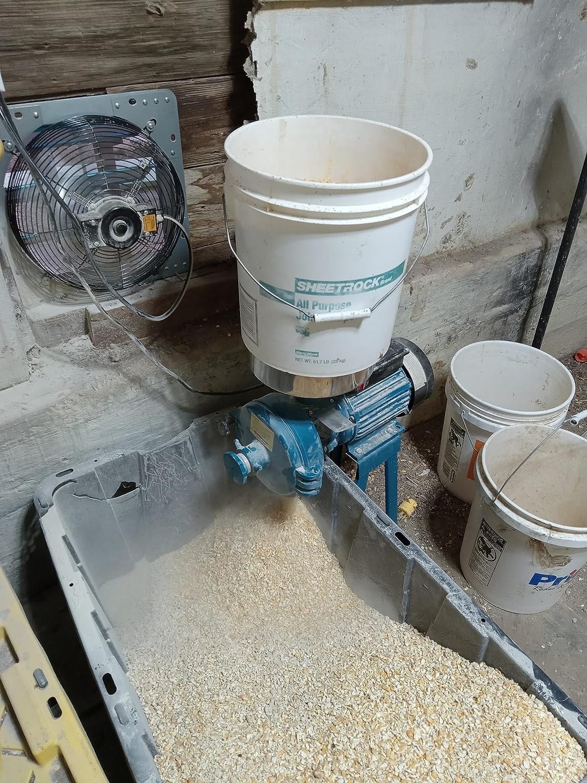 NAIZEA Electric Grain Mill Grinder Corn Grinder, 3000W 110V Commercial Flour Mill Machine with Funnel, Feed Grinders for Corn, Wheat, Rice, Cereals,Molino de Maiz Electrico (Dry Grinders) customer photo 1
