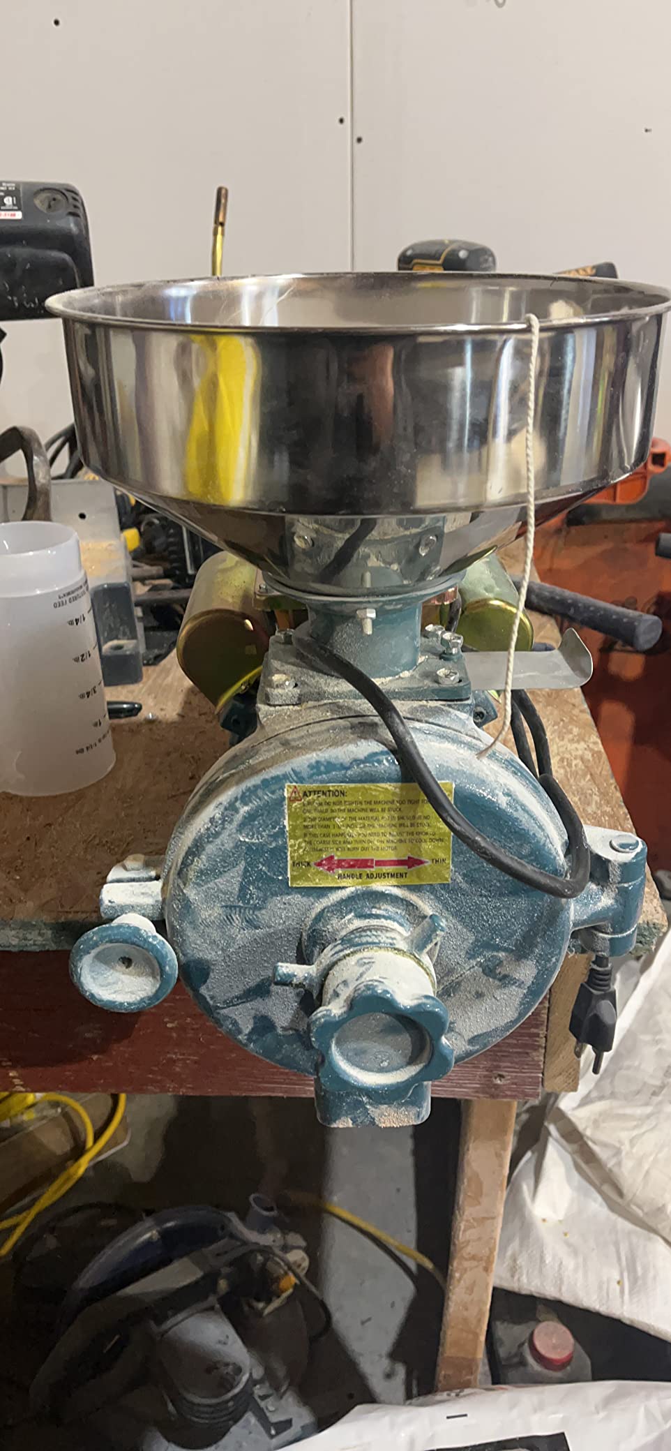 NAIZEA Electric Grain Mill Grinder Corn Grinder, 3000W 110V Commercial Flour Mill Machine with Funnel, Feed Grinders for Corn, Wheat, Rice, Cereals,Molino de Maiz Electrico (Dry Grinders) customer photo 2