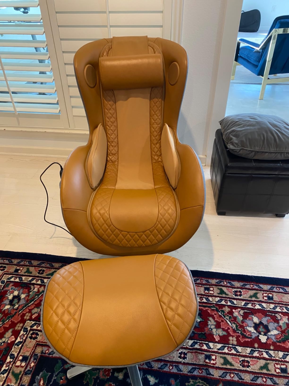 NOUHAUS Heated Classic Massage Chair Full Body and Spot Massaging Recliner with Ottoman, Bluetooth Speaker, in-Chair Charger. Portable Shiatsu Body Massager Chair (Caramel, Leather) customer photo 2