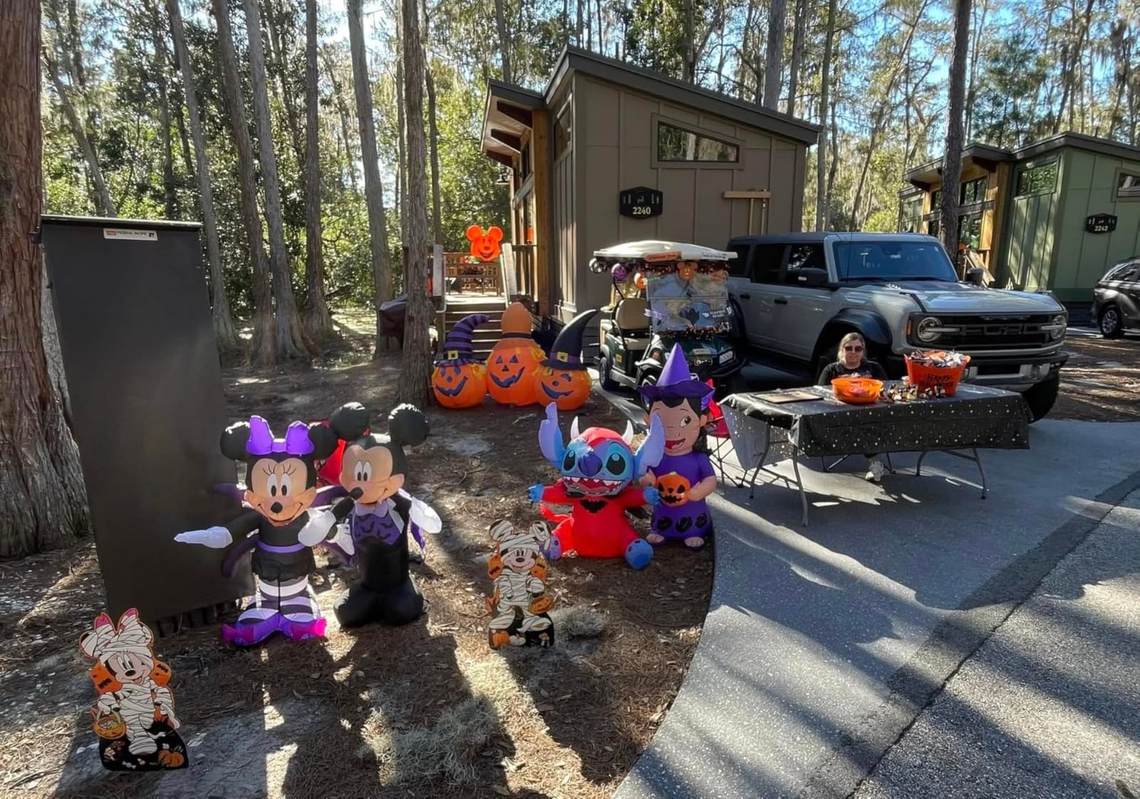 GOOSH 6 FT Halloween Inflatables Outdoor Pumpkin Combo with Wizard hat Blow Up Yard Decoration with LED Lights Built-in for Holiday Party Yard Garden customer photo 2