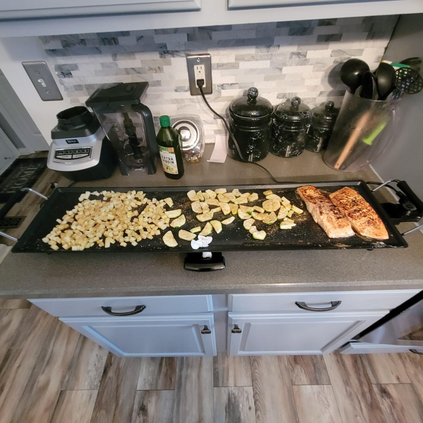 HAPPYGRILL Electric Griddle Teppanyaki Grill, Nonstick Countertop Griddle with Adjustable Temperature, 35