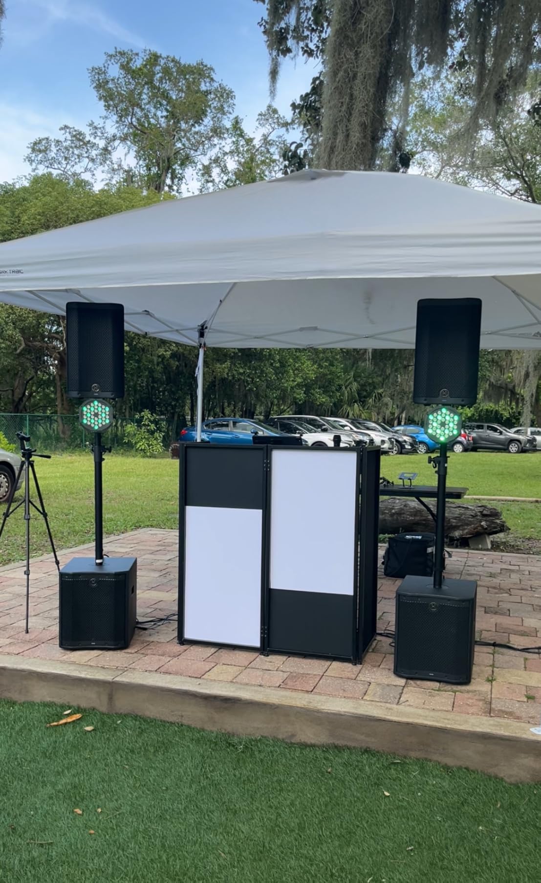 ECOTRIC Portable DJ Facade Booth Foldable Cover Screen customer photo 1