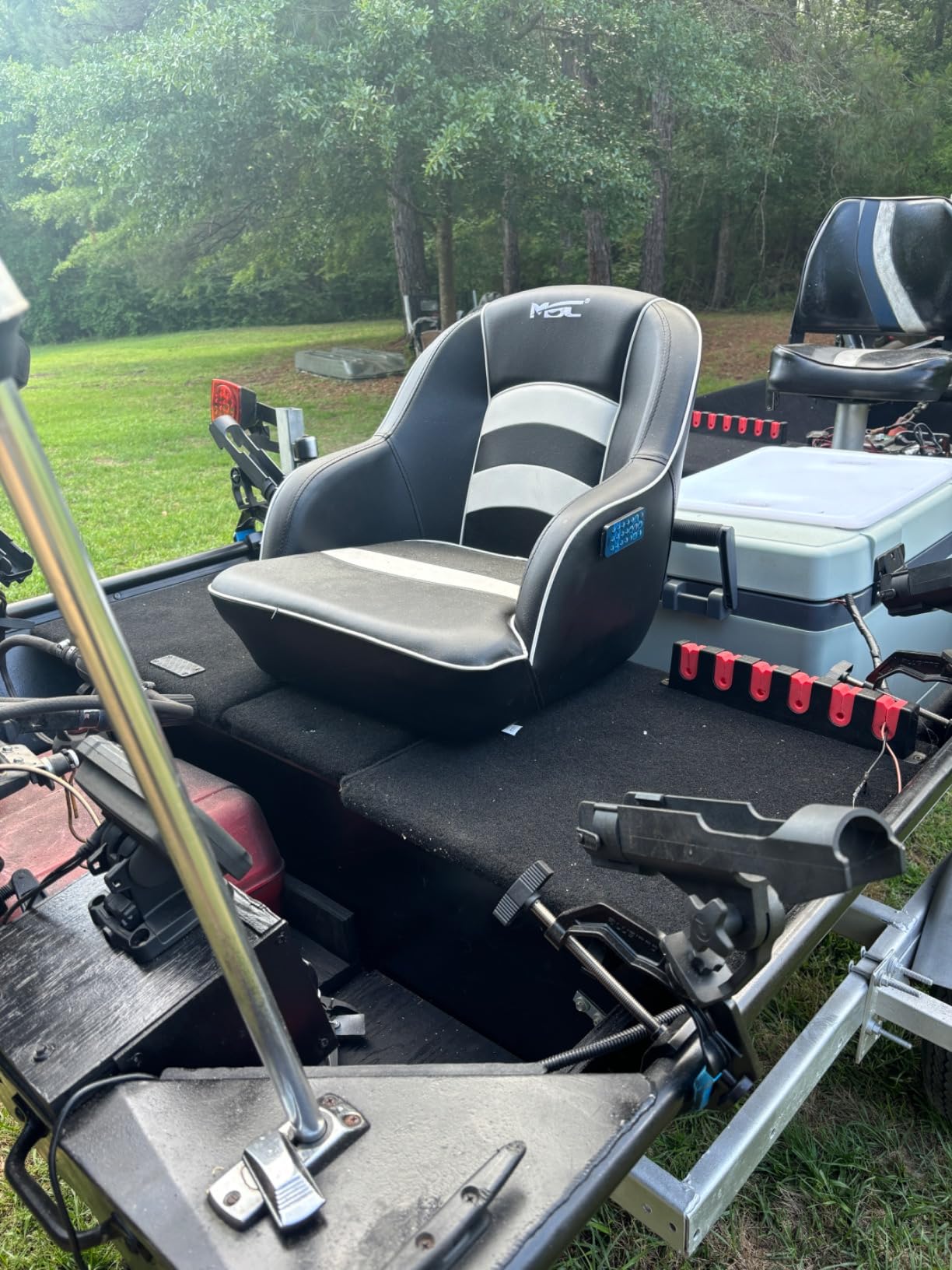 MSC Bucket Pontoon Boat Seat (White/Olive) customer photo 2
