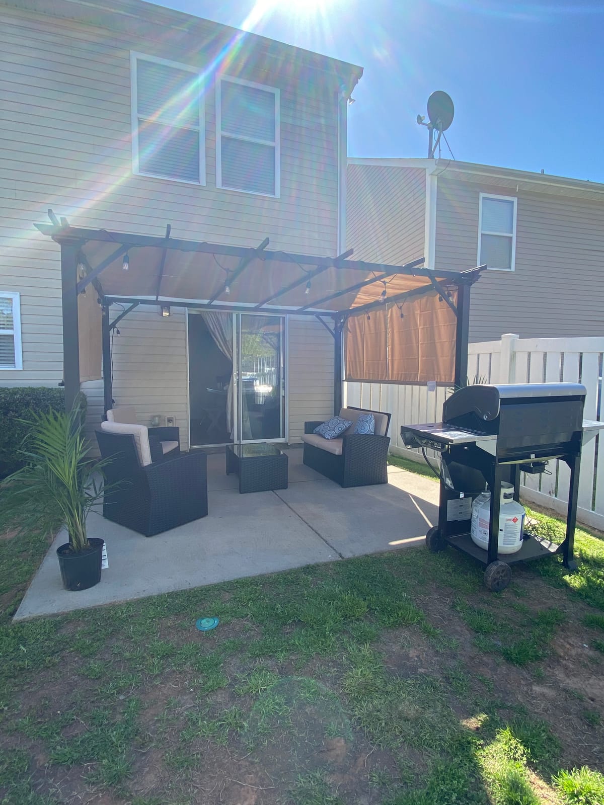 Outsunny 12' x 10' Outdoor Retractable Pergola Canopy with Sun Shade Beige customer photo 1