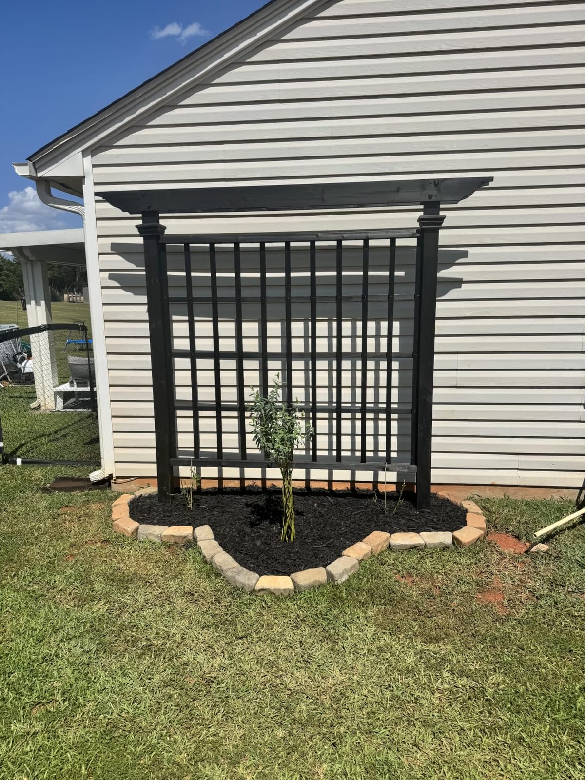 Vita 80 inch by 90 inch Wildwood Cedar Wood Trellis and Privacy Screen, Charcoal Grey, Black, FSC, Woodgrain, Pre-Stained, VA68901 customer photo 2