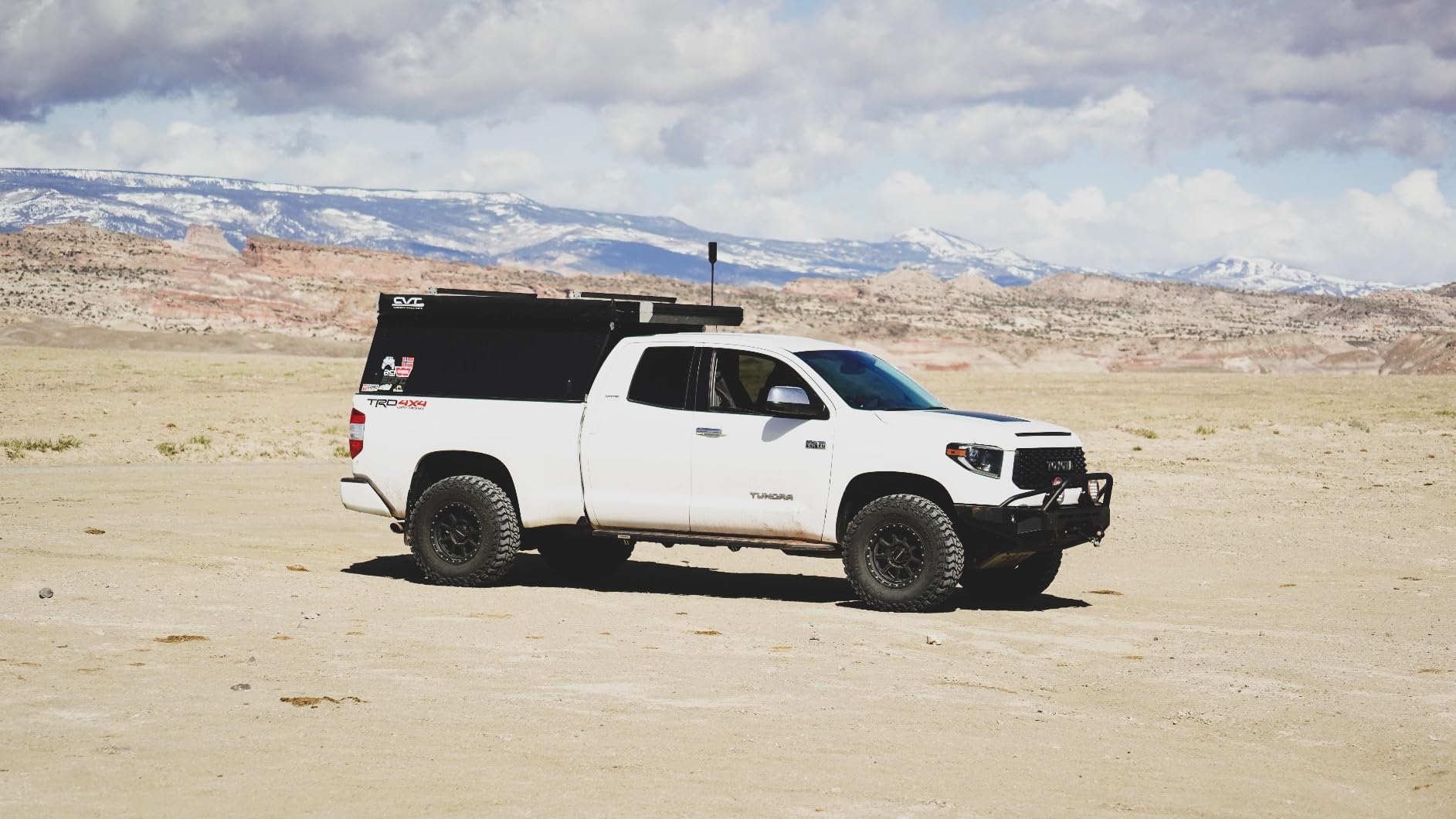 weBoost Drive Reach OTR - Cell Phone Signal Booster for Trucks and SUVs | Boosts 5G & 4G LTE for All U.S. Carriers - Verizon, AT&T, T-Mobile & more | Made in the U.S. | FCC Approved (model 477154) customer photo 1
