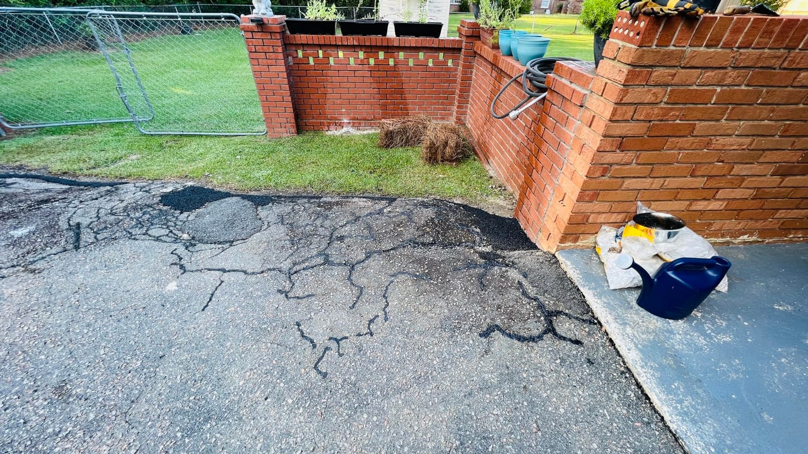 Jetcoat Premium Elastomeric Asphalt Crack Filler and Sealant, Perfect for Blacktop Repair (1 Gallon) customer photo 1