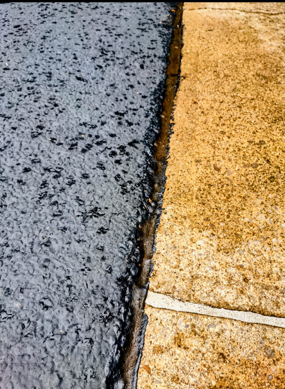 Jetcoat Premium Elastomeric Asphalt Crack Filler and Sealant, Perfect for Blacktop Repair (1 Gallon) customer photo 2