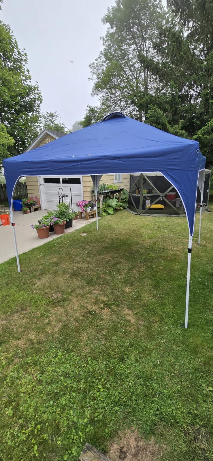 Yaheetech 10x10 Pop Up Canopy Tent for Outdoor Events, White customer photo 2