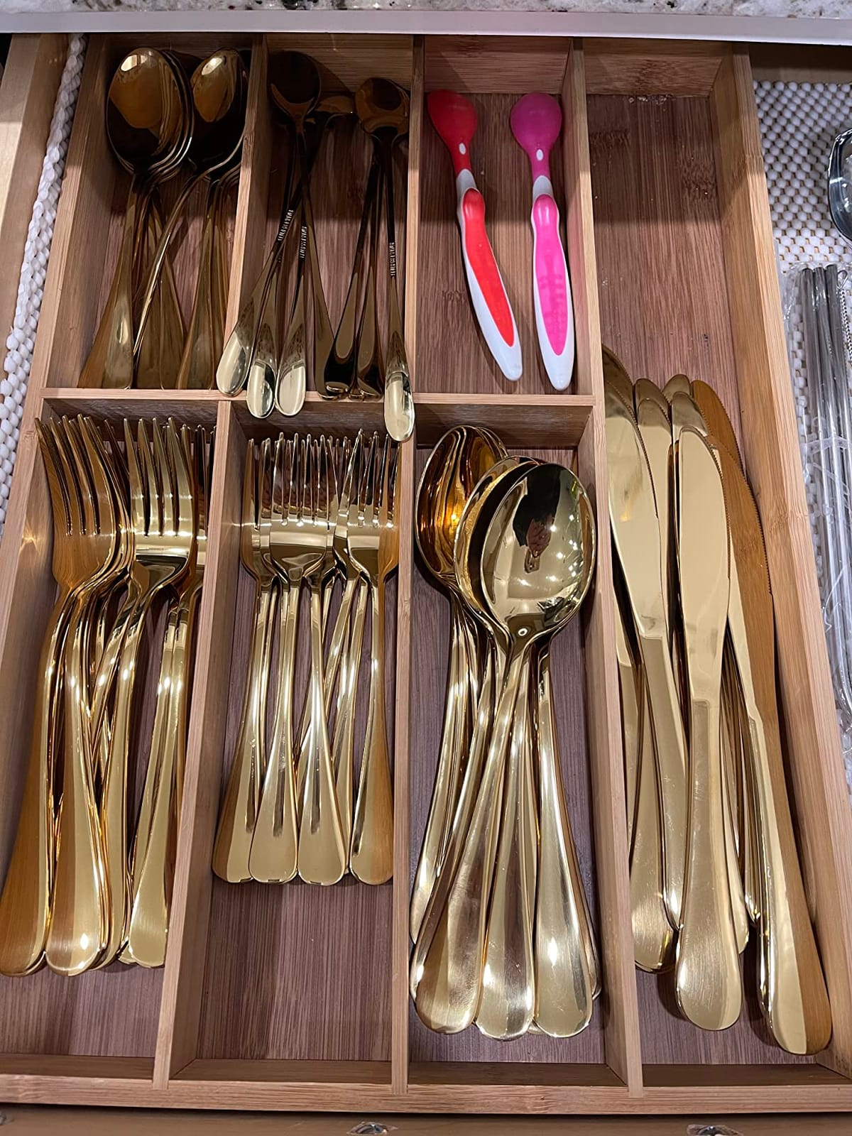 Gold Silverware Set for 12, Compralo 60 Pieces Stainless Steel Shiny Gold Flatware Set, Cutlery Tableware Set Include Spoons, Forks, Knives for Home and Restaurant customer photo 2