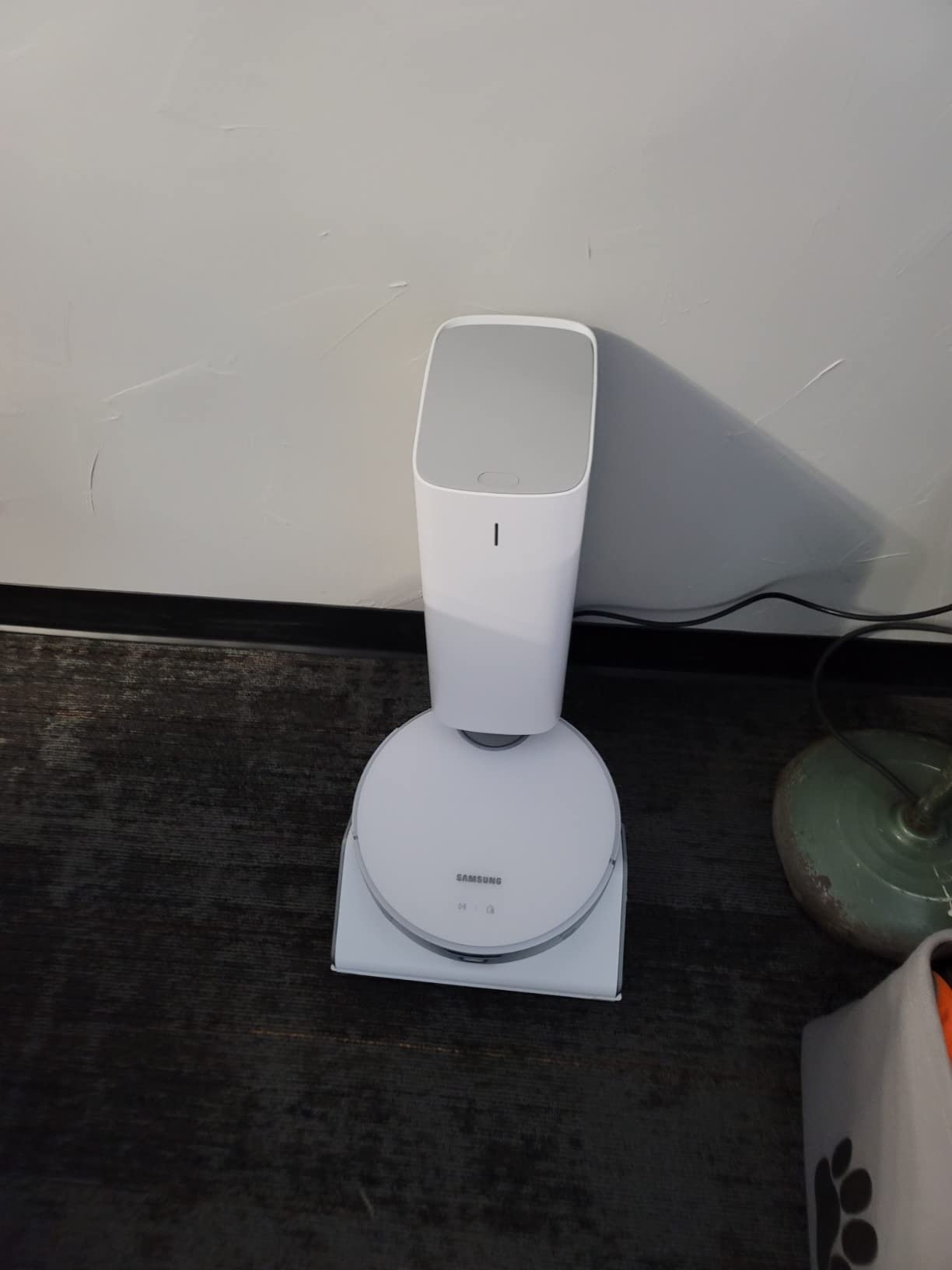 SAMSUNG Jet Bot AI+ Robot Vacuum Cleaner w/ Object Recognition, Intelligent Cleaning, Clean Station, 5-Layer Filter, Touchless Dust Removal for Hardwood Floors, Carpets, VR50T95735W, White customer photo 1