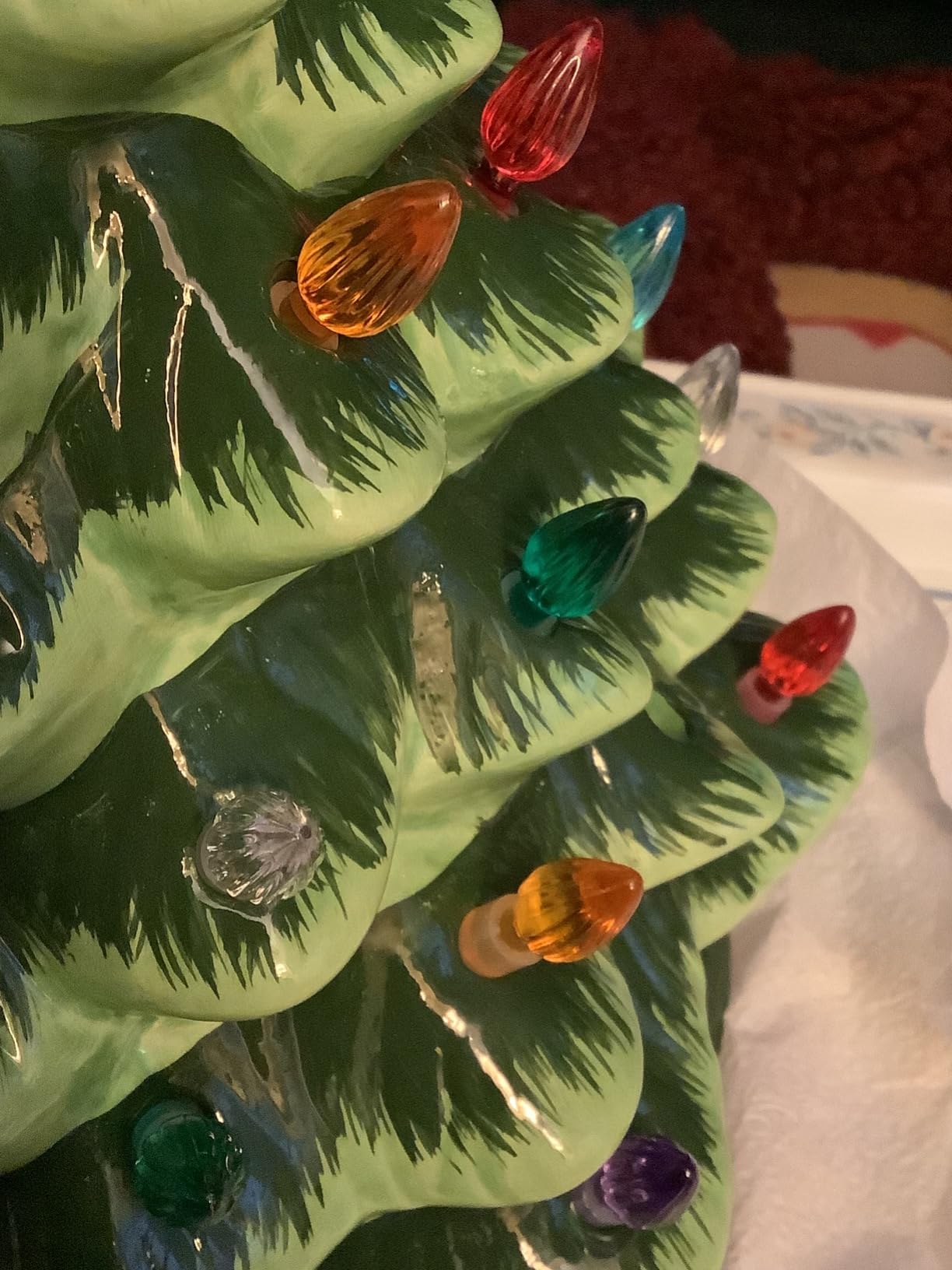 Casafield Hand Painted Ceramic Christmas Tree, Green 15-Inch Pre-Lit Tree with 128 Multi Color Lights and 2 Star Toppers customer photo 1