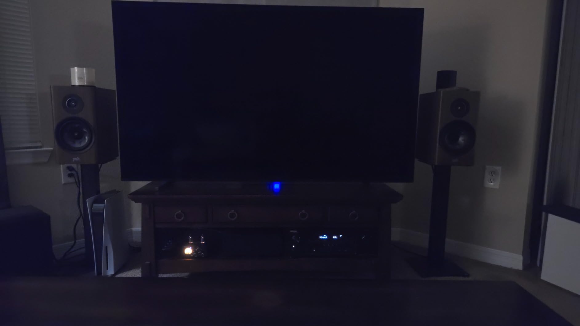 Polk Audio Reserve R200 Large Bookshelf Speakers Pair, Black customer photo 1
