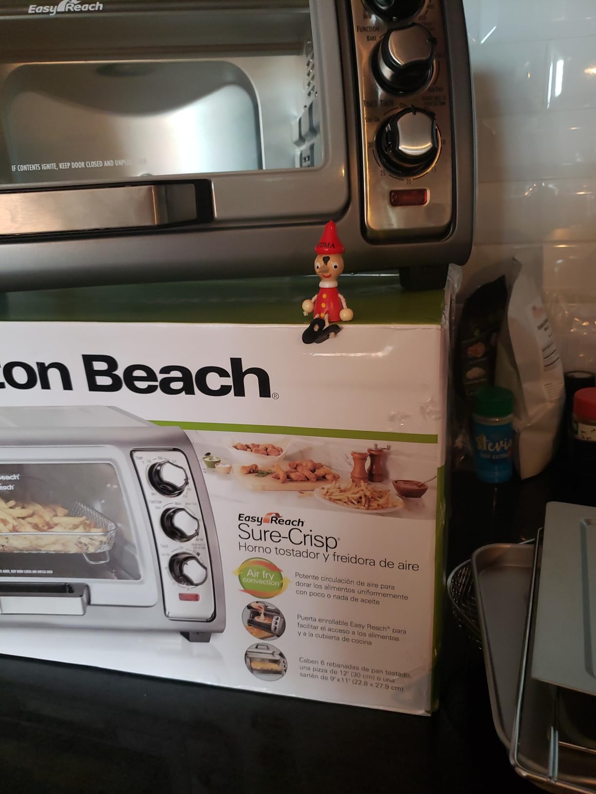 Hamilton Beach Easy Reach 6 Slice Countertop Air Fryer Toaster Oven Combo customer photo 1