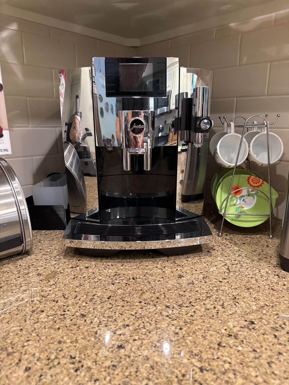 Jura E8 Automatic Espresso Machine customer photo 1