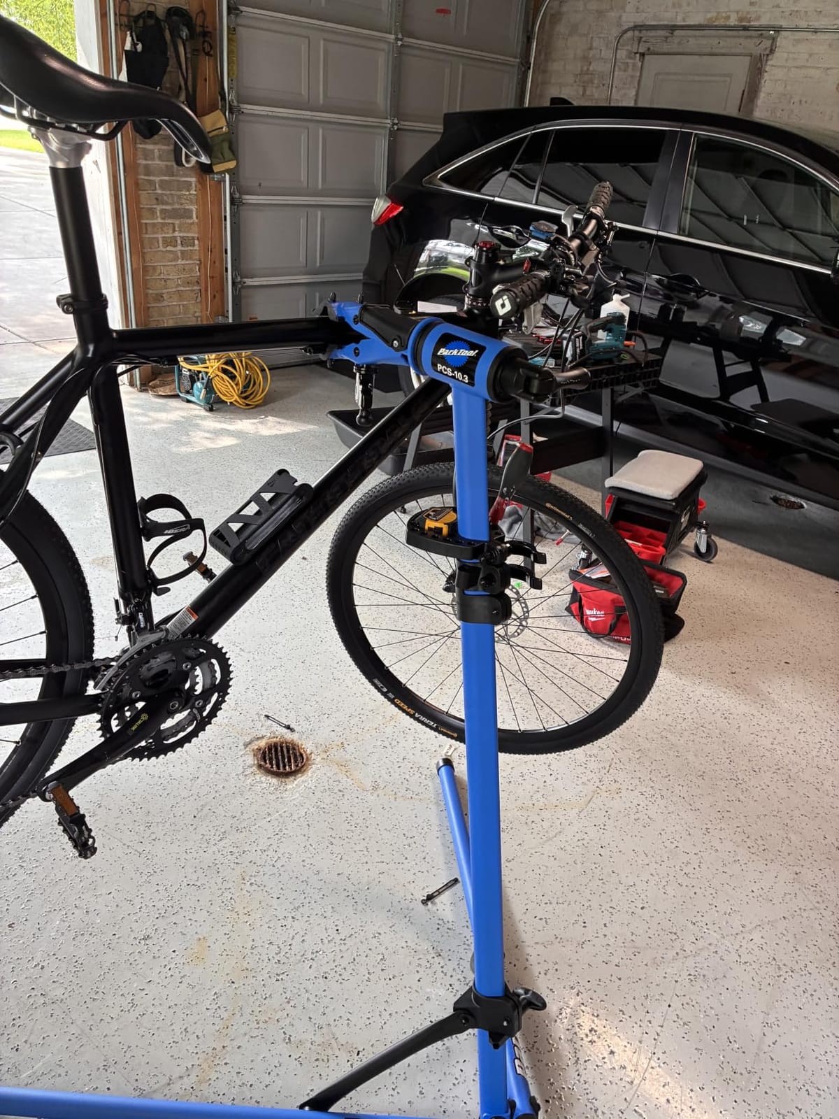 Park Tool PCS-10.3 - Deluxe Home Mechanic Repair Stand customer photo 1