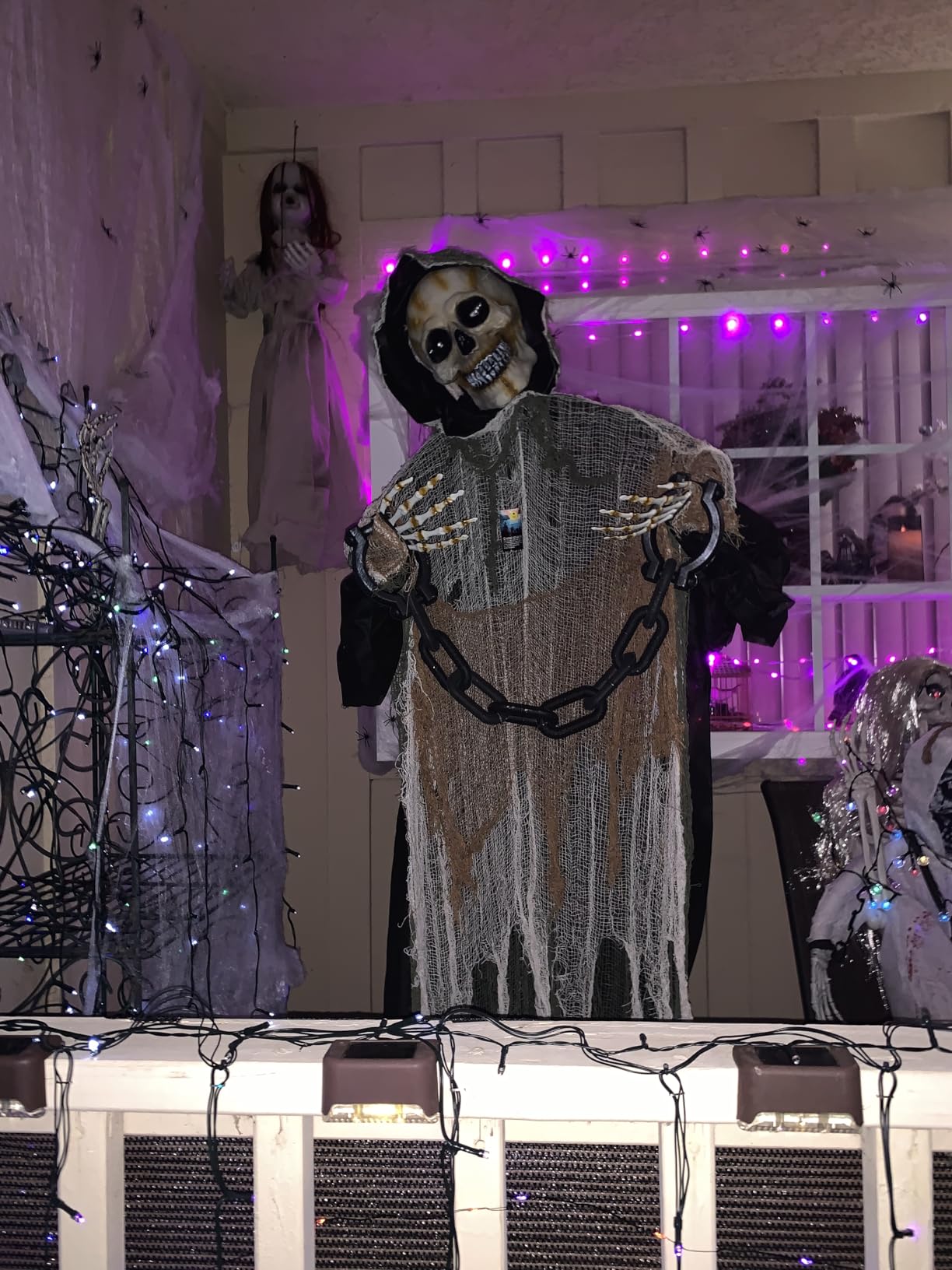 JOYIN Halloween Decorations Outdoor Life Size Animatronics Grim Reaper with Chain, Sound-Actived Party Decor with Creepy Sound, Scary Haunted House Props for Garden Yard Lawn customer photo 1