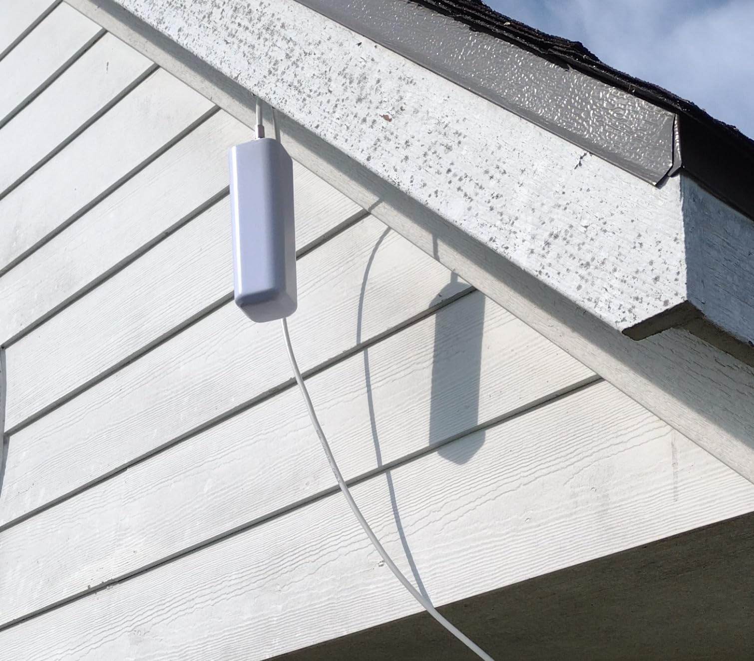 weBoost Home Studio Omni - Cell Phone Signal Booster | Boosts 4G LTE & 5G for all U.S. & Canadian Networks - Verizon, AT&T, T-Mobile & more | Made in the U.S. | FCC Approved (model 471166) customer photo 1