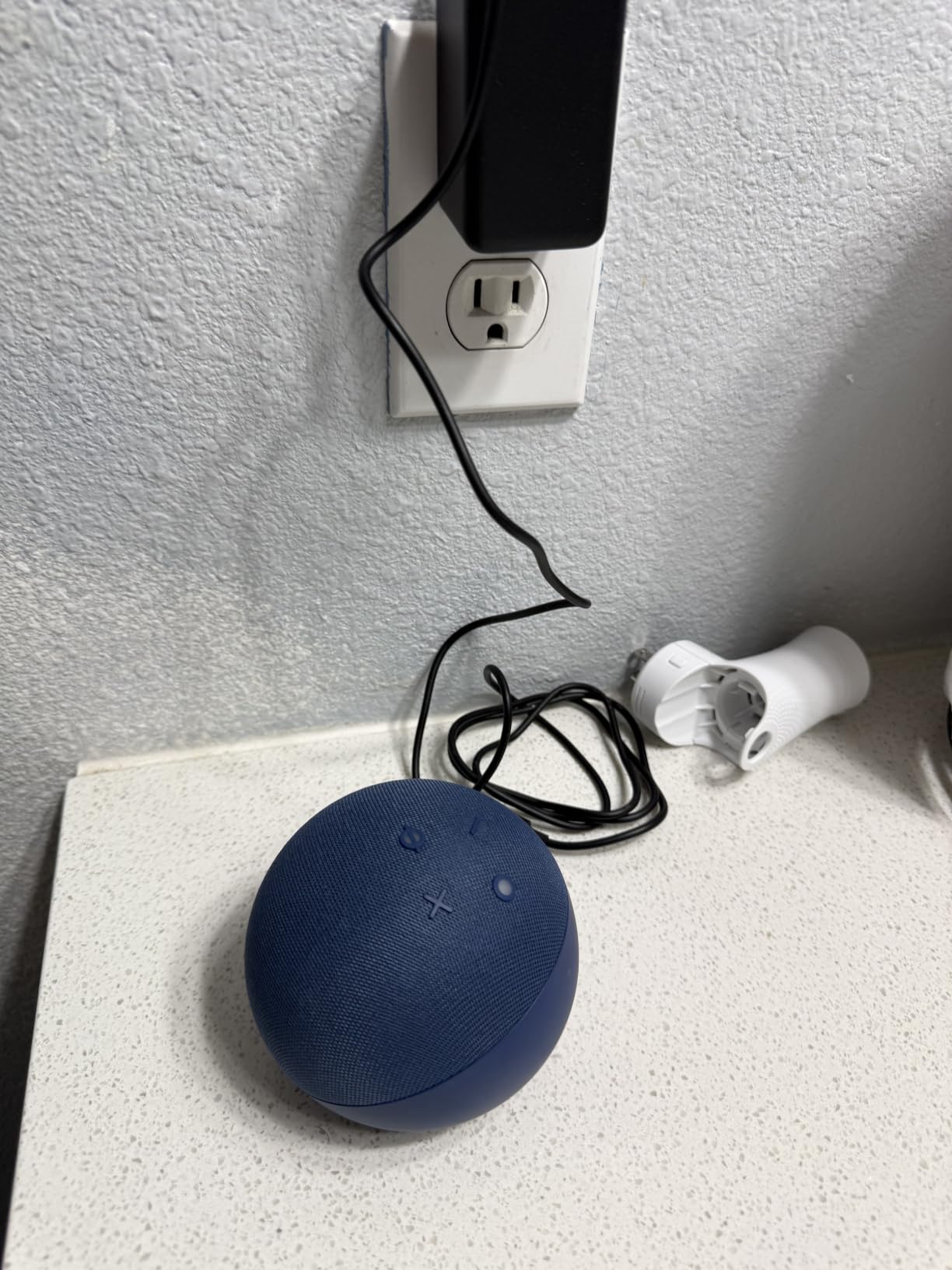 Amazon Echo Dot (newest model) - Vibrant sounding speaker, Designed for Alexa+, Great for bedrooms, dining rooms and offices, Charcoal customer photo 2