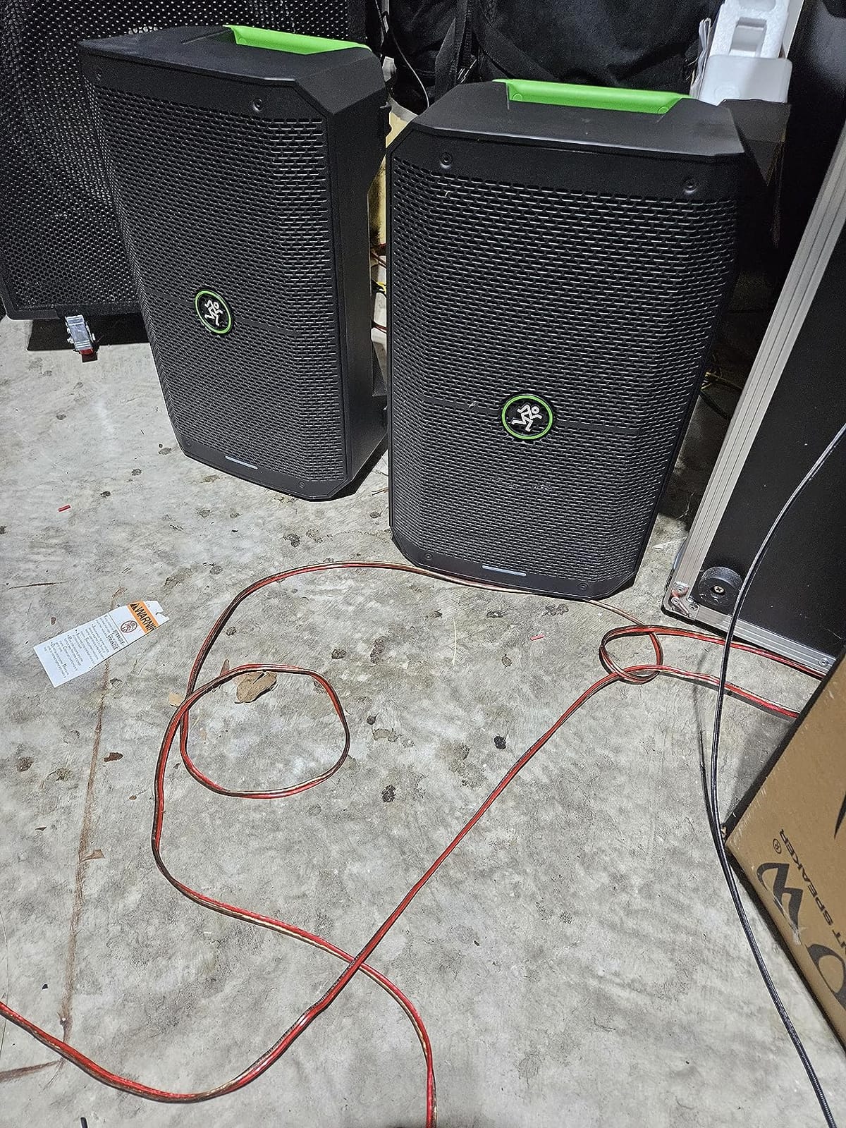 Mackie Thump Series, Thump GO 8-Inch Portable Battery-Powered Loudspeaker customer photo 2