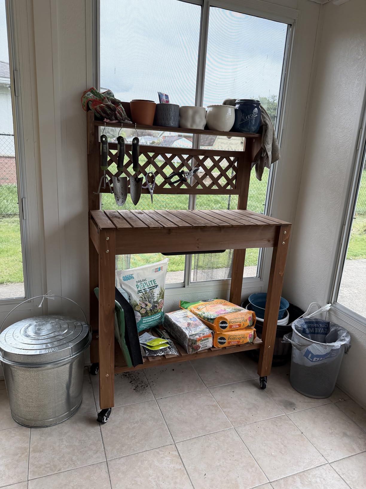 Yaheetech Outdoor Potting Bench with Sink, Garden Table, Lower Shelf,Gray customer photo 1