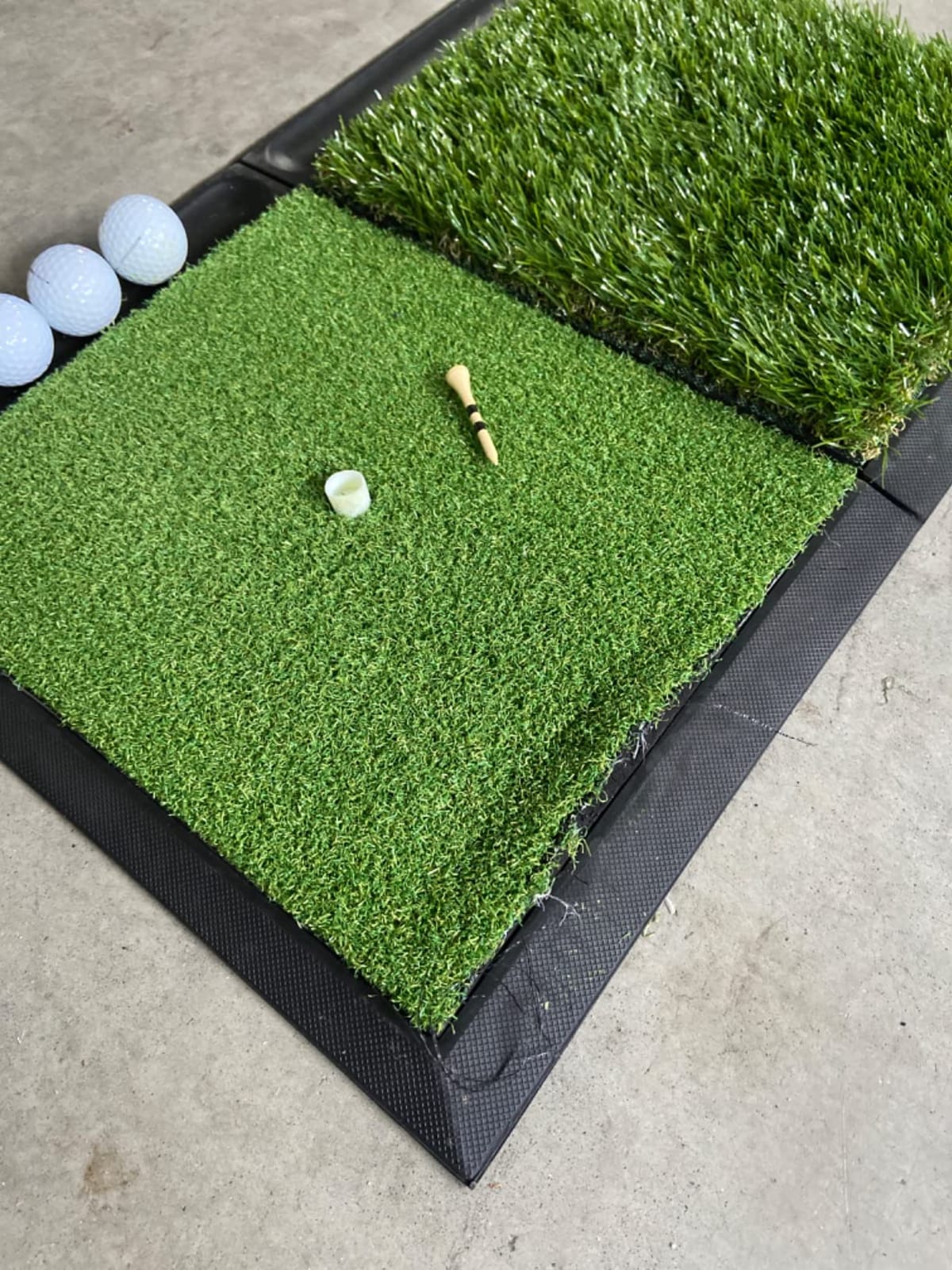 JAYA Golf Hitting Mat with Heavy Rubber Base, Foldable Golf Practice Mat for Indoor & Outdoor Training, Dual Turf Fairway & Rough Grass Mat for Swing, Chipping and Driving Practice customer photo 2