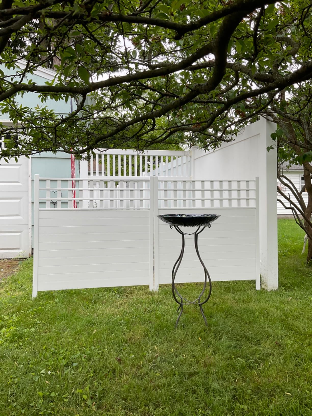 Zippity Keswick Privacy Screen and Fence, White Vinyl DIY No Dig Kit customer photo 2