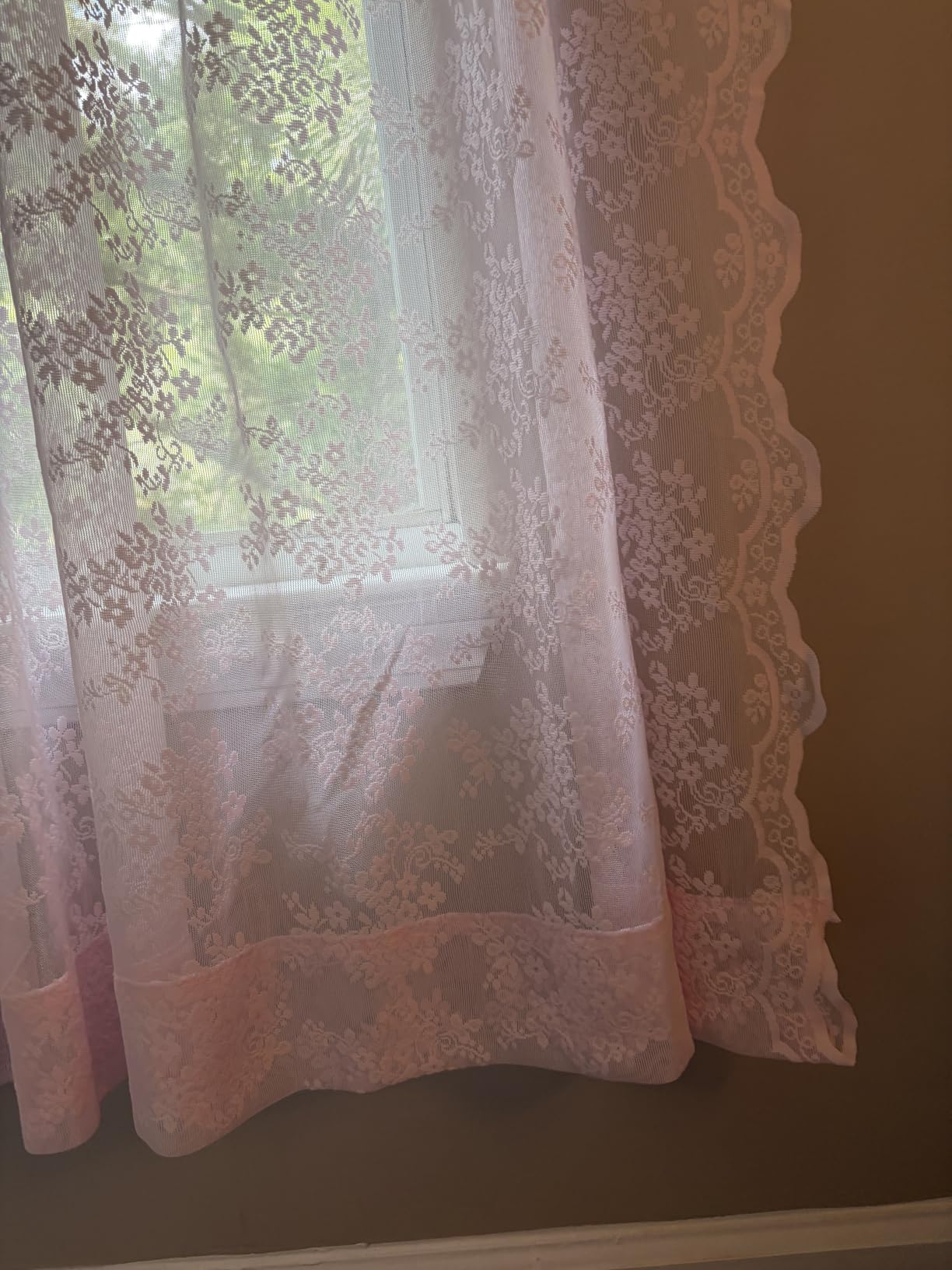 YJ YANJUN Vintage Lace Curtains 84 Inches Long-Victorian Floral Pattern Ivory Sheer Curtain Panels for Living Room Bedroom French Door, Light Filtering Drapes, 2 Panels 52W x 84L Cream customer photo 1