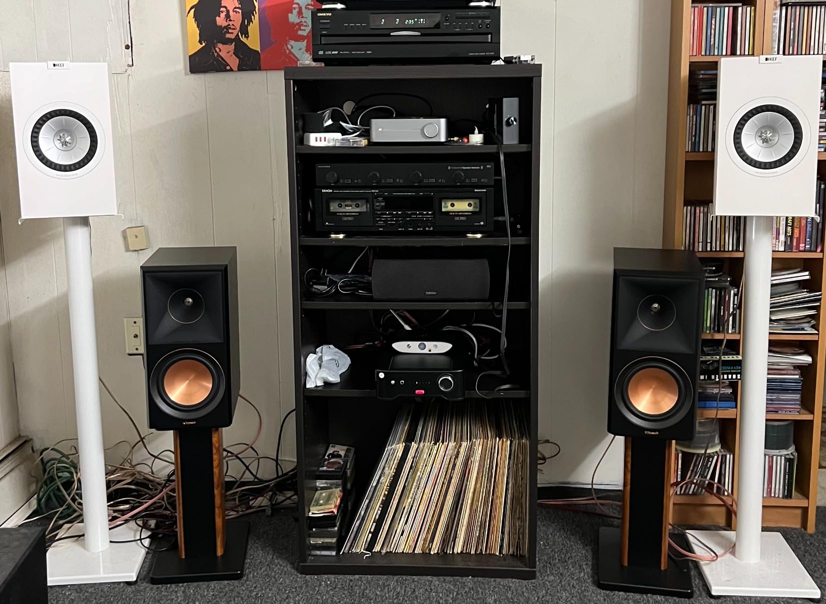 Klipsch Reference Premiere RP-600M II Walnut Bookshelf Speakers customer photo 2