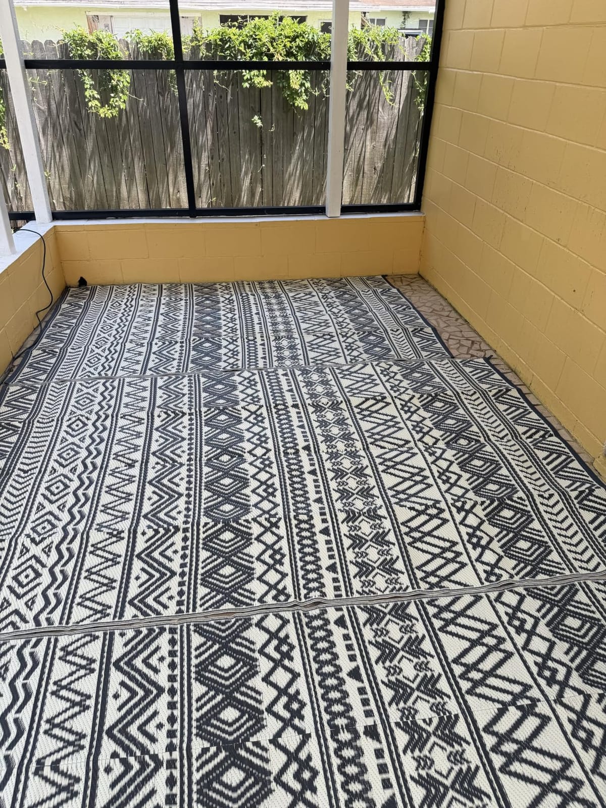 MontVoo Outdoor Rug Carpet Waterproof 5x8 Outdoor Patio Rug Mat Reverisble Plastic Straw Outdoor Rug for RV Camping Picnic Beach Balcony Boho Grey customer photo 1
