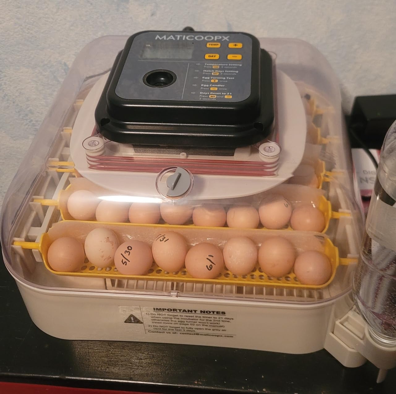 MATICOOPX 30 Egg Incubator with Humidity Display, Egg Candler, Automatic Egg Turner, for Hatching Chickens customer photo 1