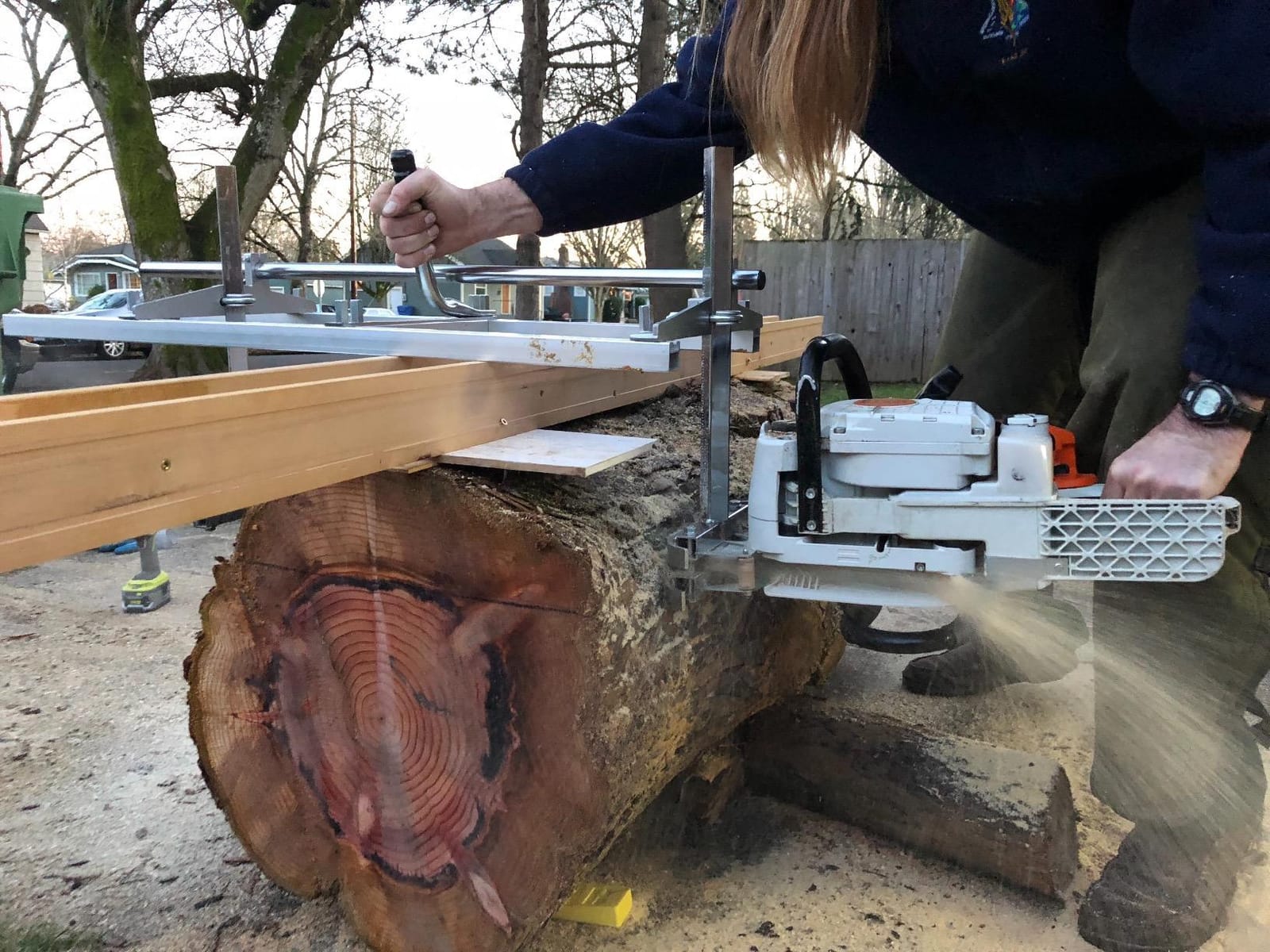 Portable Chainsaw Mill 36 Inches Planking Milling Bar Size 14 Inches to 36 Inches,with 9Ft Rail Mill Guide System customer photo 1