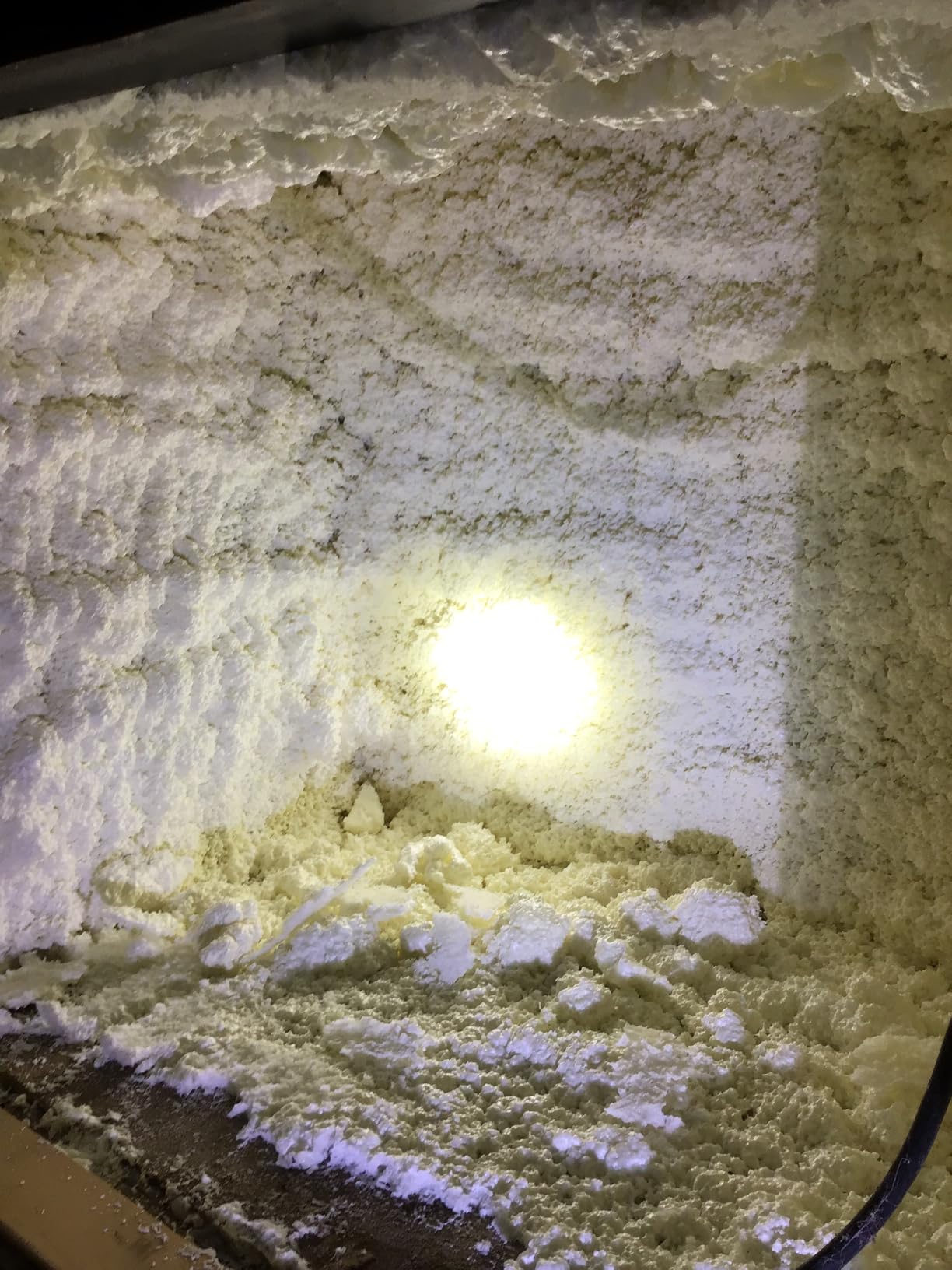 Akfix Thermcoat Fire Rated Spray Foam Insulation Kit 240 sq ft (12x27.1 oz.) - (R-Value 11.32/2 in) Closed Cell Expanding Wide Sealant Thermal Insulation for Walls and Attic - Gun & Cleaner Included customer photo 1
