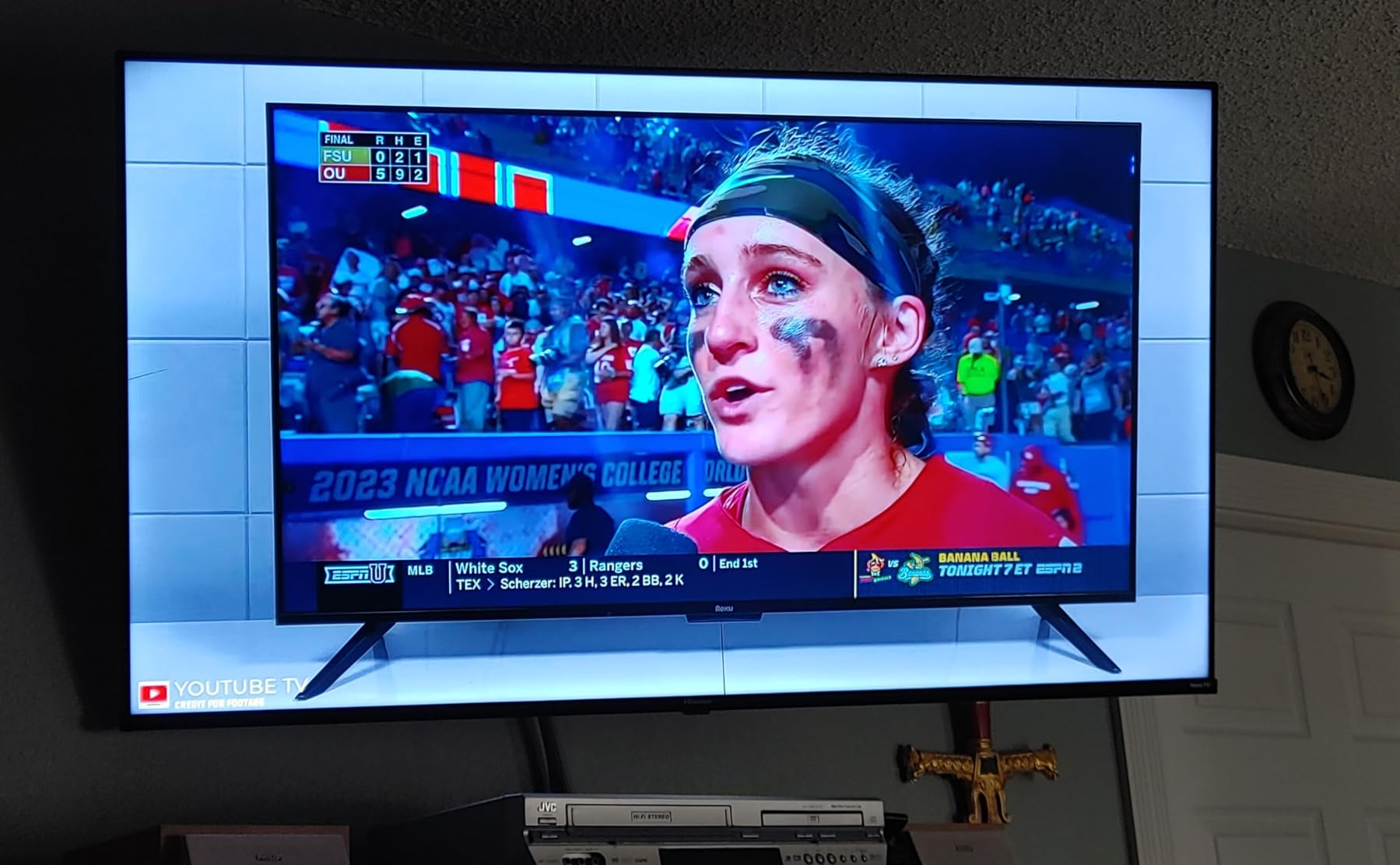 Hisense 43-Inch Class R6 Series 4K UHD Smart Roku TV with Alexa Compatibility, Dolby Vision HDR, DTS Studio Sound, Game Mode (43R6G) customer photo 2