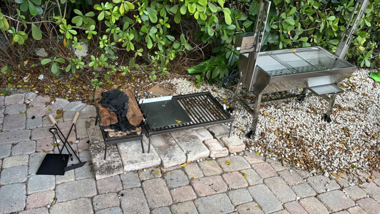 Argentine Santa Maria Grill with Tools, Brasero, Plancha - Hickory Summit customer photo 1