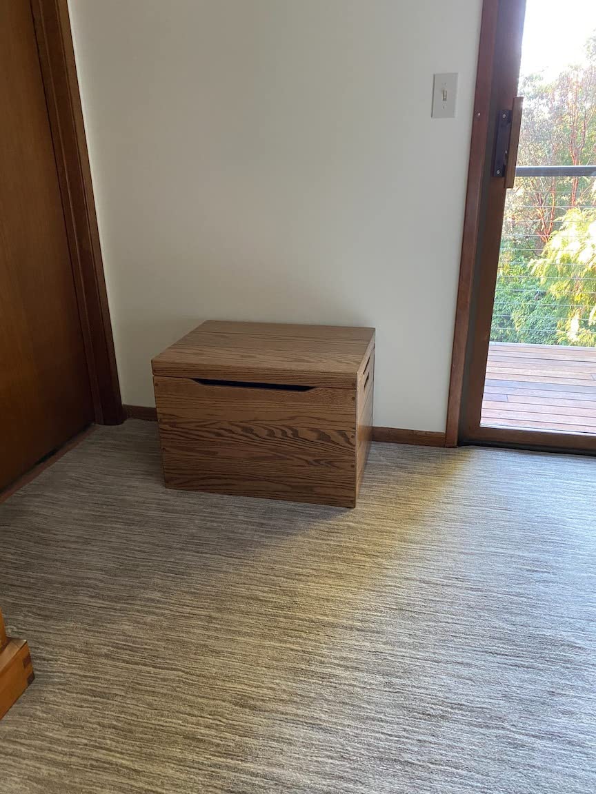 Amish Made Wooden Storage Chest Trunk Box with Lid and Handles for Bedroom, Blanket, Clothes, Anti-Slam Hinges, Handmade, Rustic, Oak Wood, Cherry Stain, 42