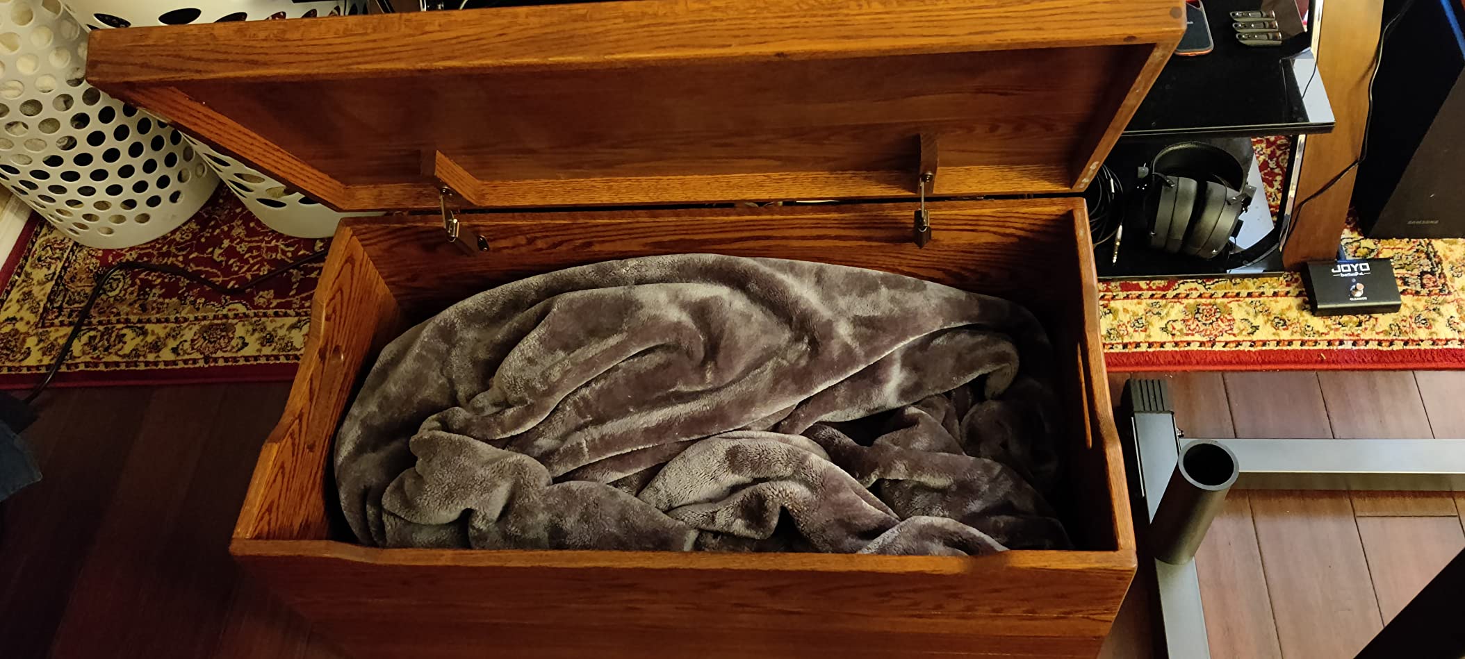 Amish Made Wooden Storage Chest Trunk Box with Lid and Handles for Bedroom, Blanket, Clothes, Anti-Slam Hinges, Handmade, Rustic, Oak Wood, Cherry Stain, 42
