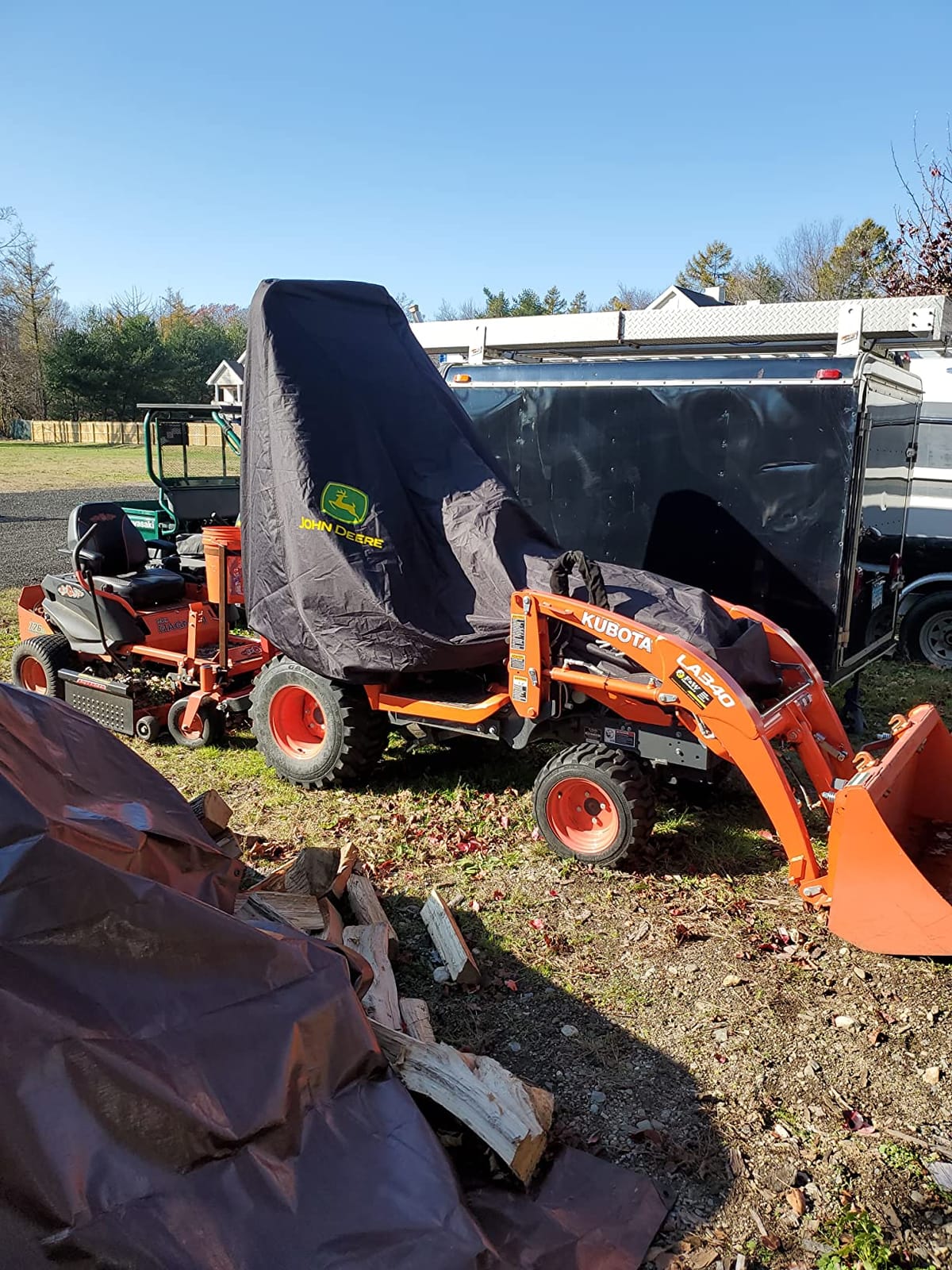 John Deere Cover for Compact Utility Tractors (Large) #LP95637 for Series 2320, 2520, 2720, 3120, 3320, 3520, 3720, 3203 and 4105 customer photo 2