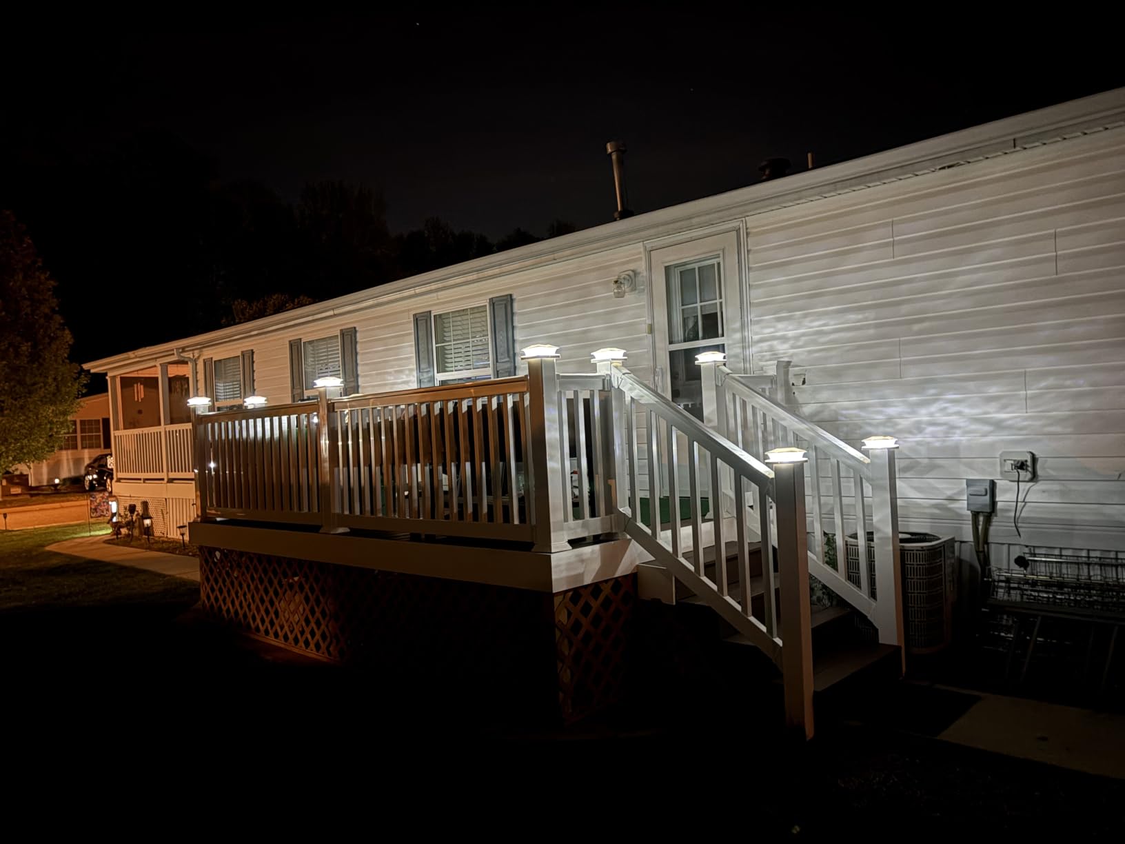 VOLISUN 6Pack Solar Post Cap Lights, 2 Color Modes Deck Lights, White customer photo 1
