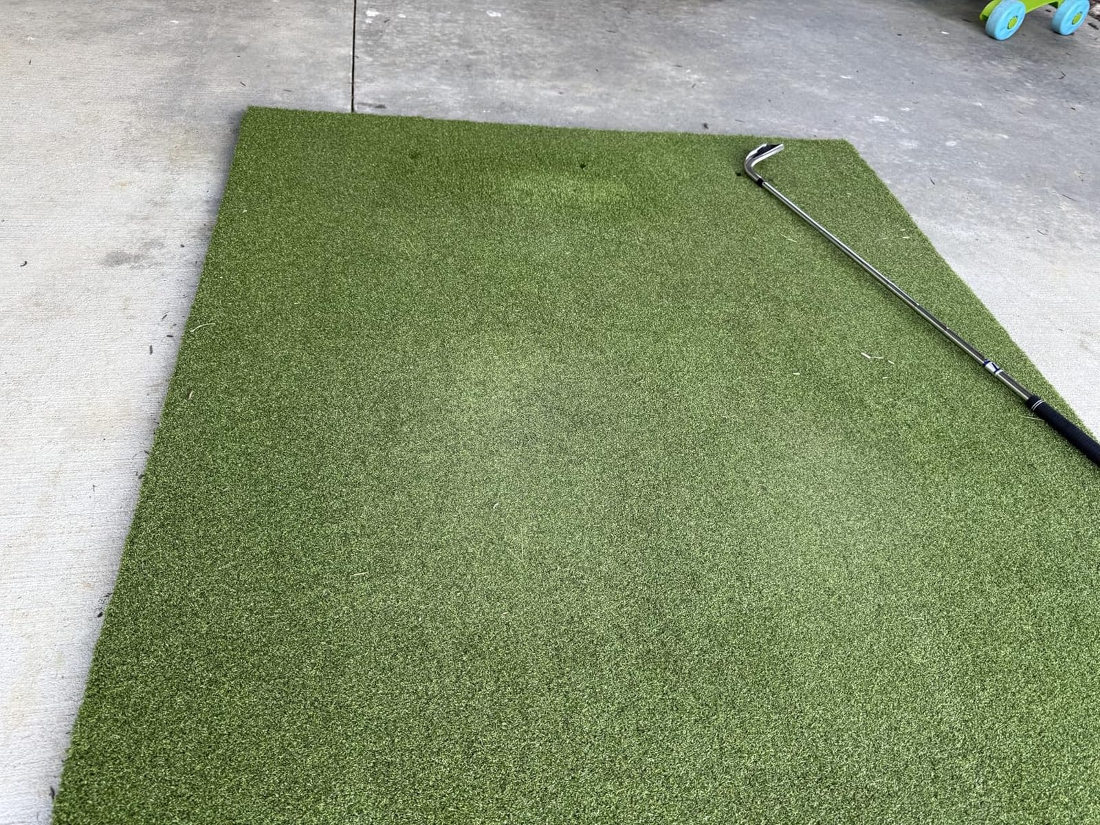 Golfguru Golf Mat, 5x4ft/5x5ft Dense Elite Golf Hitting Mats Practice with 10 Balls, 9 Tees, Heavy Duty Artificial Hitting Training Mat for Backyard Driving Chipping Indoor Outdoor Simulators customer photo 1