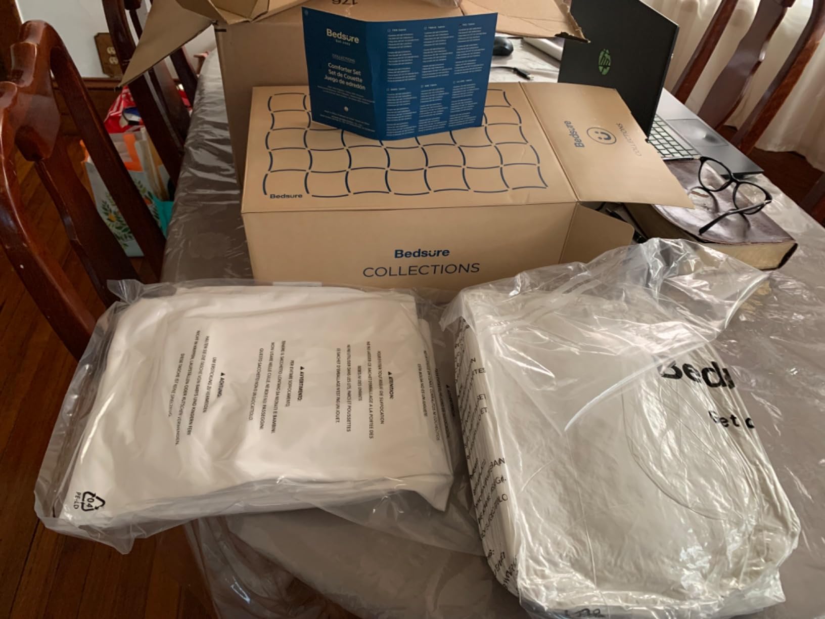 Bedsure White Comforter Seersucker Queen Bed in a Bag 7Pcs Soft Lightweight customer photo 2